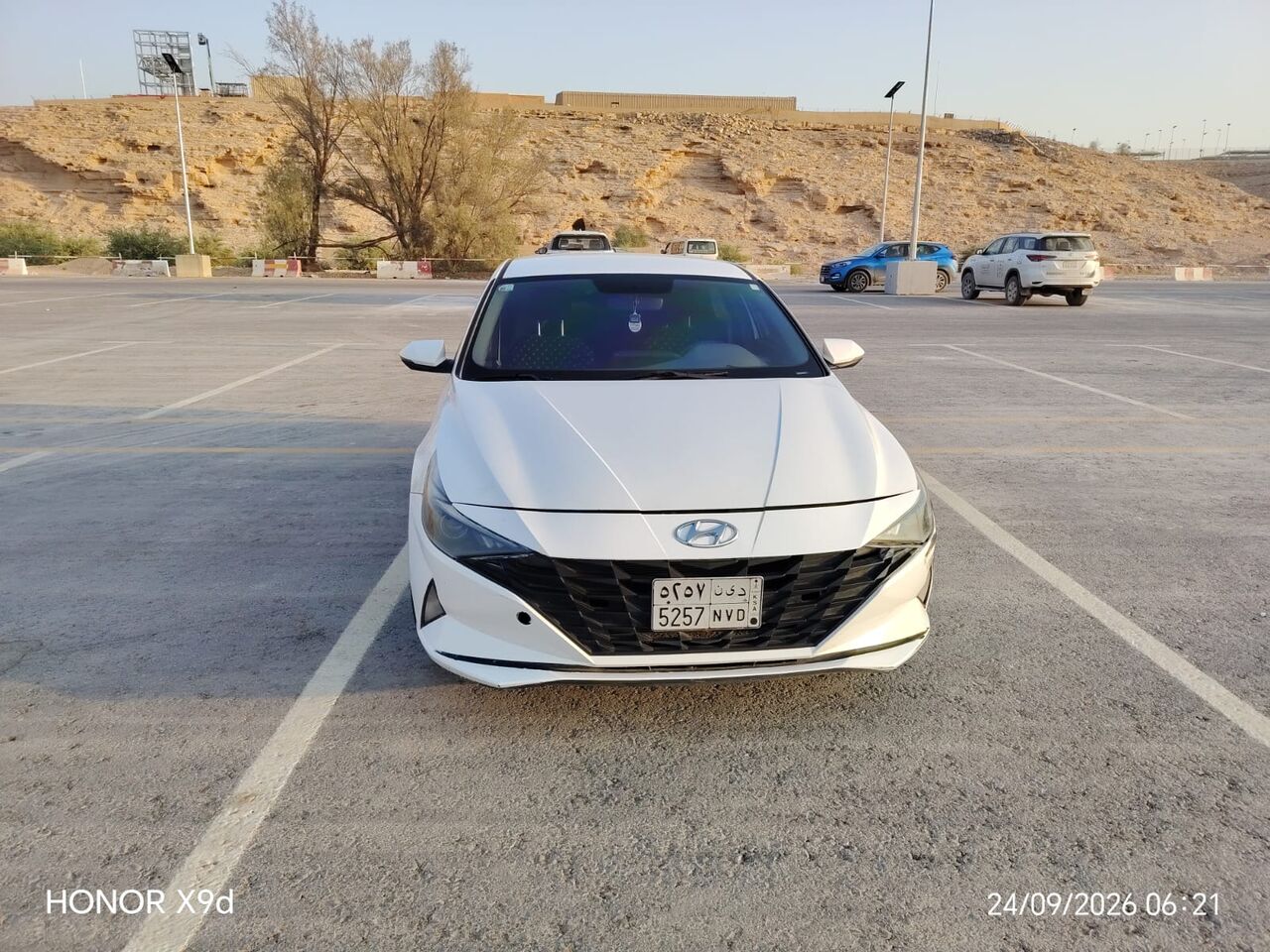 Riyadh, Vehicles, Cars & Trucks , SAR 45,  Hyundai Elantra,  2022,  Automatic,  180000 KM,    For Sale