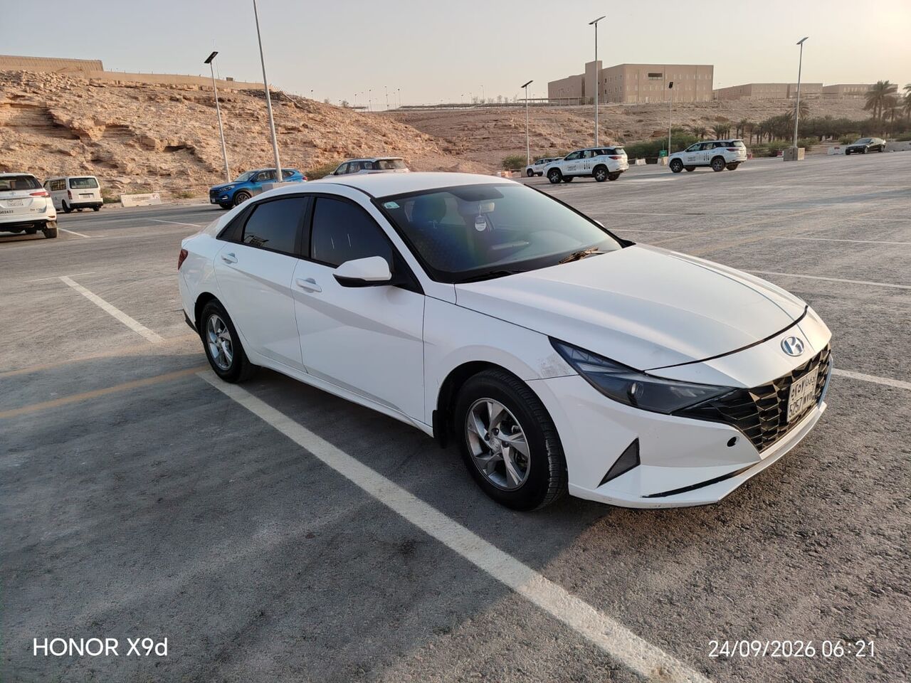 Riyadh, Vehicles, Cars & Trucks , SAR 45,  Hyundai Elantra,  2022,  Automatic,  180000 KM,    For Sale
