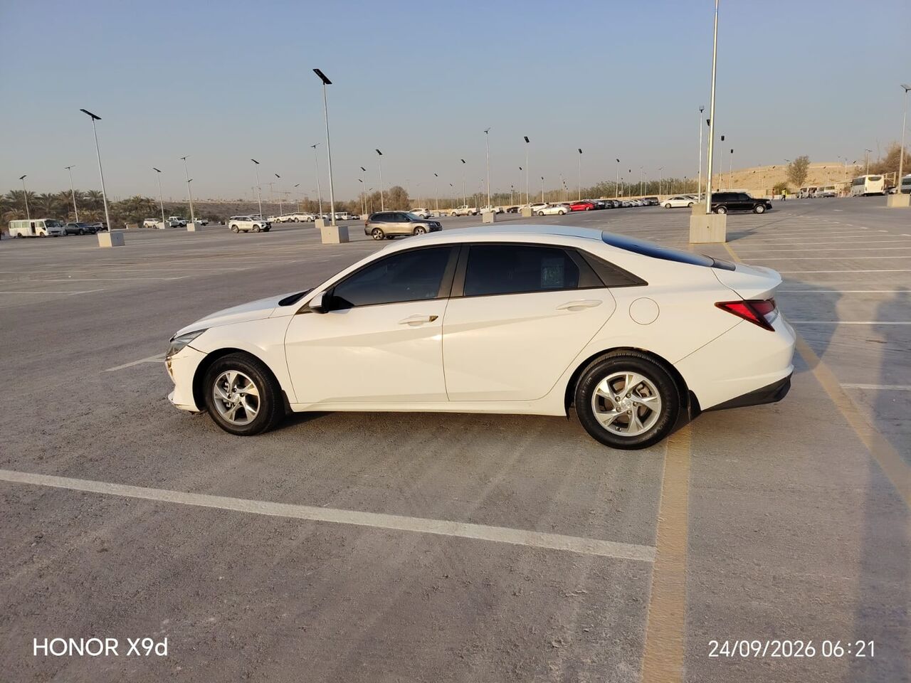 Riyadh, Vehicles, Cars & Trucks , SAR 45,  Hyundai Elantra,  2022,  Automatic,  180000 KM,    For Sale