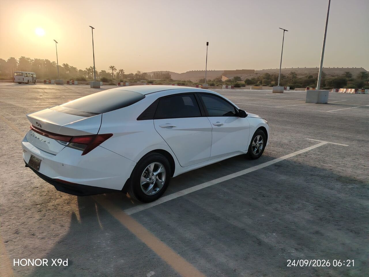 Riyadh, Vehicles, Cars & Trucks , SAR 45,  Hyundai Elantra,  2022,  Automatic,  180000 KM,    For Sale