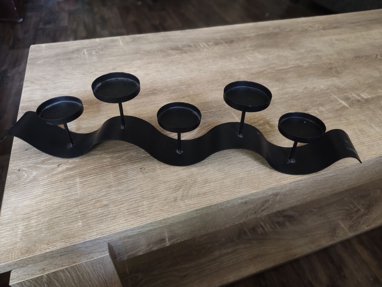 Riyadh, Furniture, SAR 30,  Modern Decorative Candle Holder (Sleek Black Design)