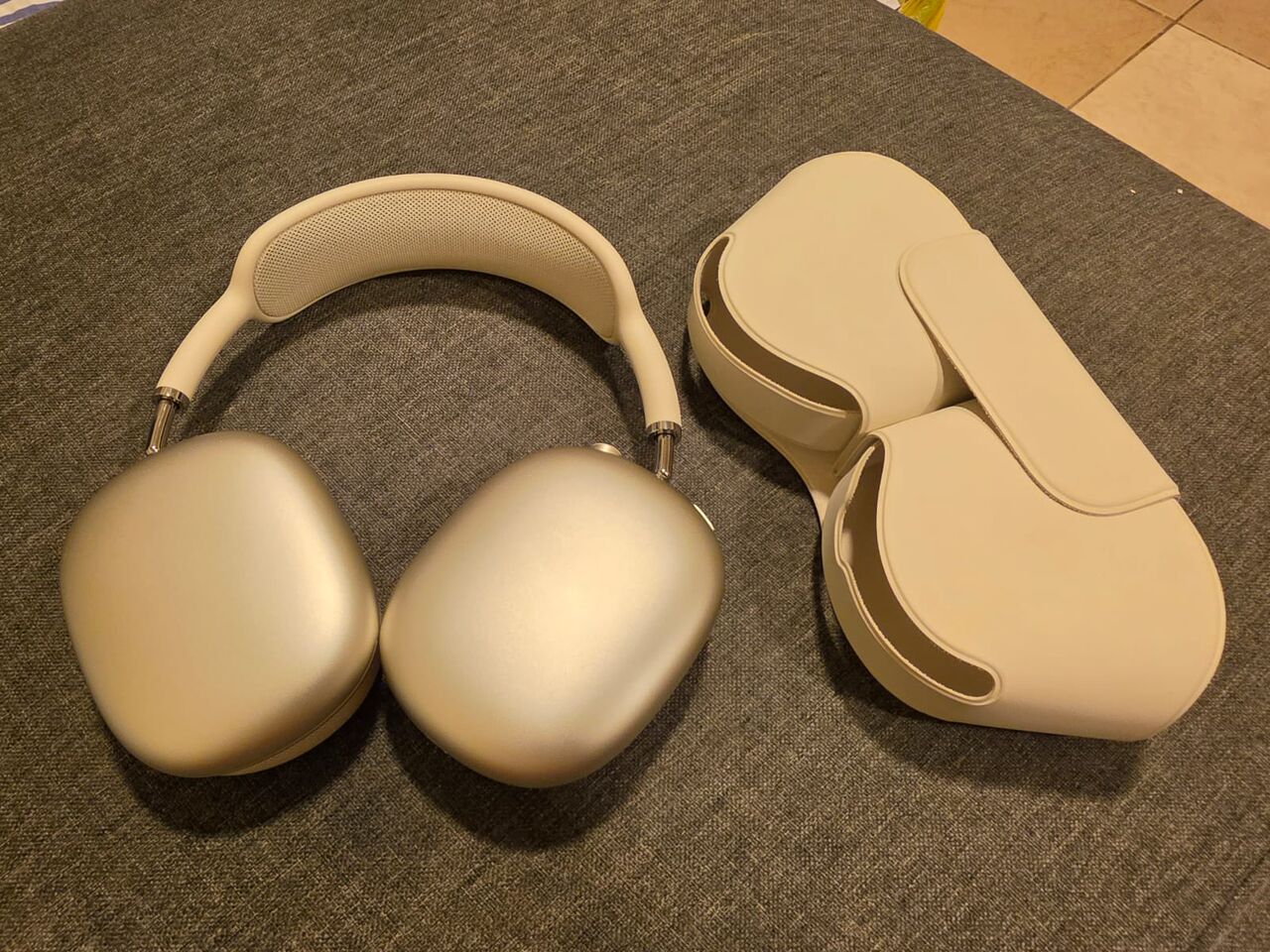Al Sulaymaniyyah, Electronics, SAR 1000,  Apple Airpods Max (Type-C) Wireless Headphone