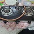 SAR 50,  Sanford Glasstop Gas Stove 3 Burners + Pipe, Good Condition For Sale