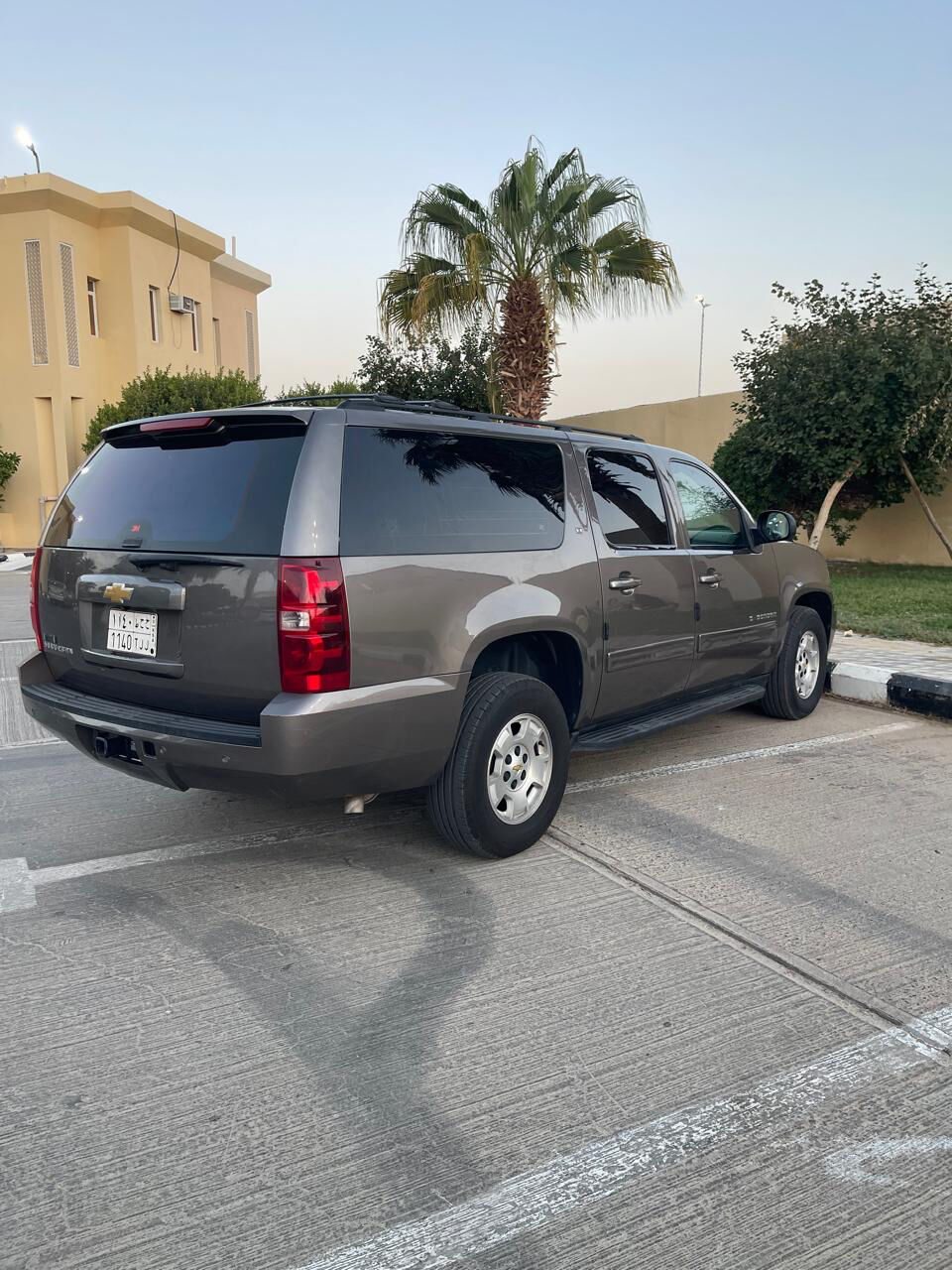 Dammam, Vehicles, Cars & Trucks , SAR 1,  Chevrolet Suburban,  2013,  Automatic,  250000 KM,    4&times;4 &ndash; For Sale