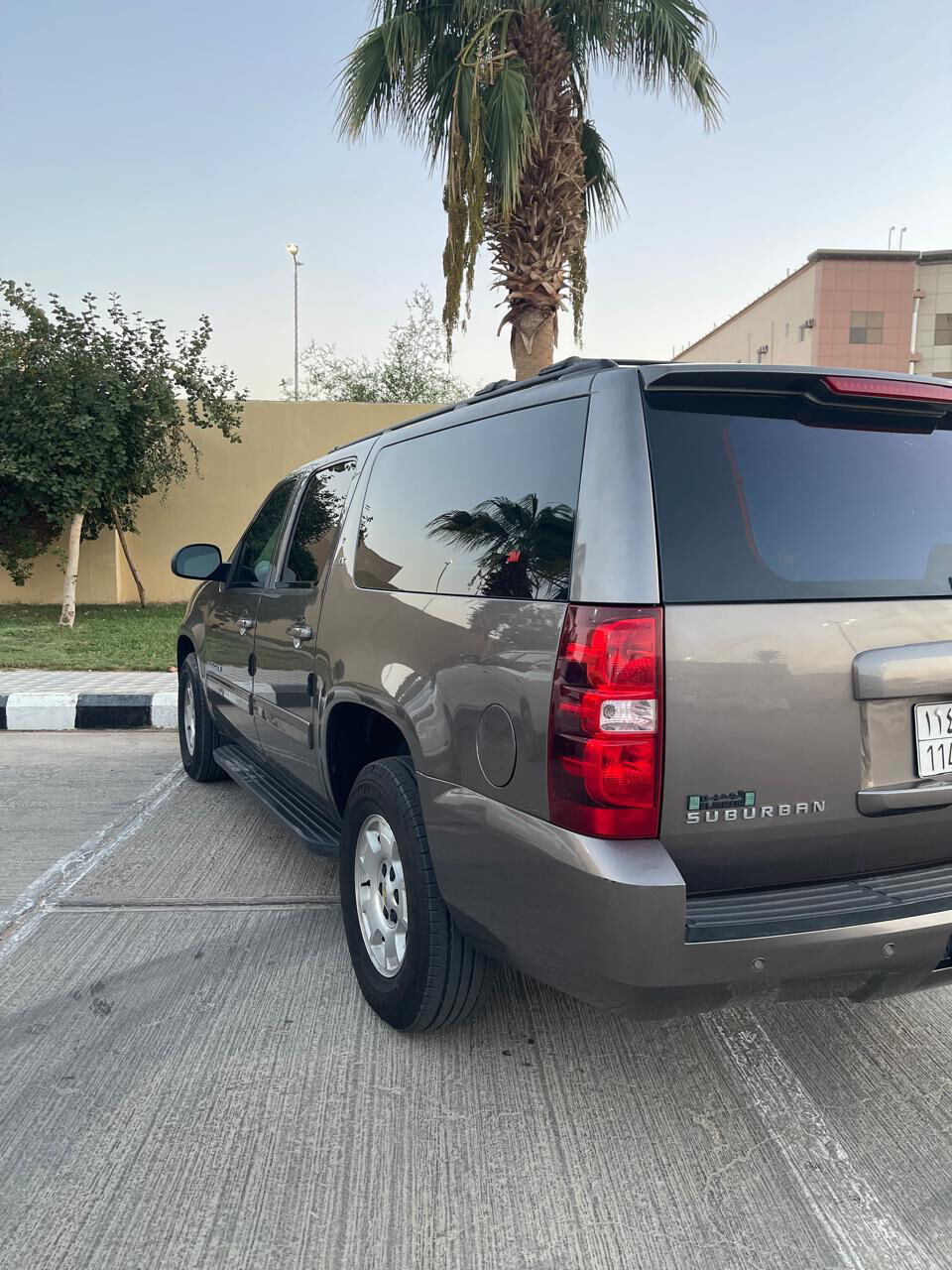 Dammam, Vehicles, Cars & Trucks , SAR 1,  Chevrolet Suburban,  2013,  Automatic,  250000 KM,    4&times;4 &ndash; For Sale