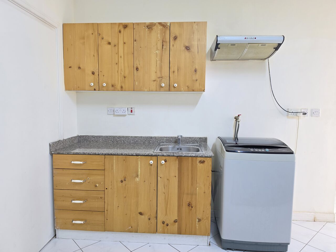 Juffair, Apartments, Flats, Houses & Villas, BHD 250/month,  Furnished,  1 BR,  80 Sq. Meter,  1Bhk Unlimited Ewa With Wifi | Prime Location Near Oasis Mall