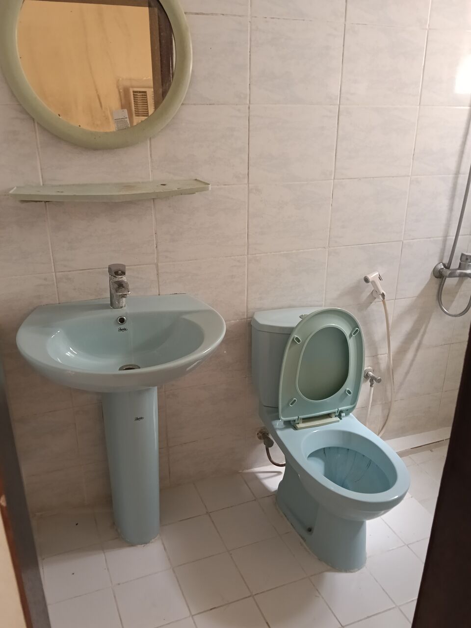 Gudaibiya, Apartments, Flats, Houses & Villas, BHD 200/month,  2 BR,  2 Bedroom Unfurnished Flat For Rent With Ewa