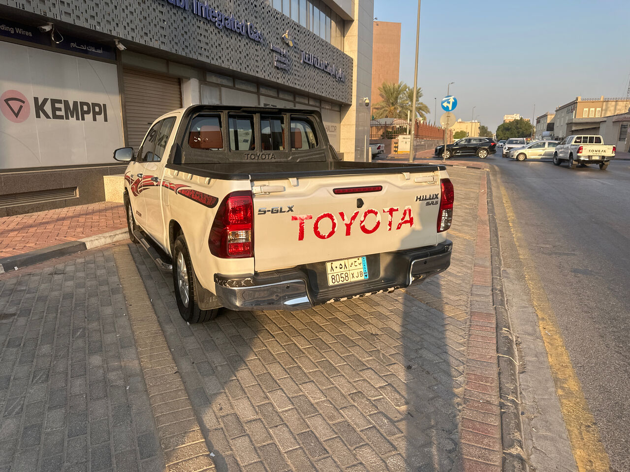 Dammam, Vehicles, Cars & Trucks , SAR 79000,  Toyota Hilux,  2016,  Manual,  310400 KM,