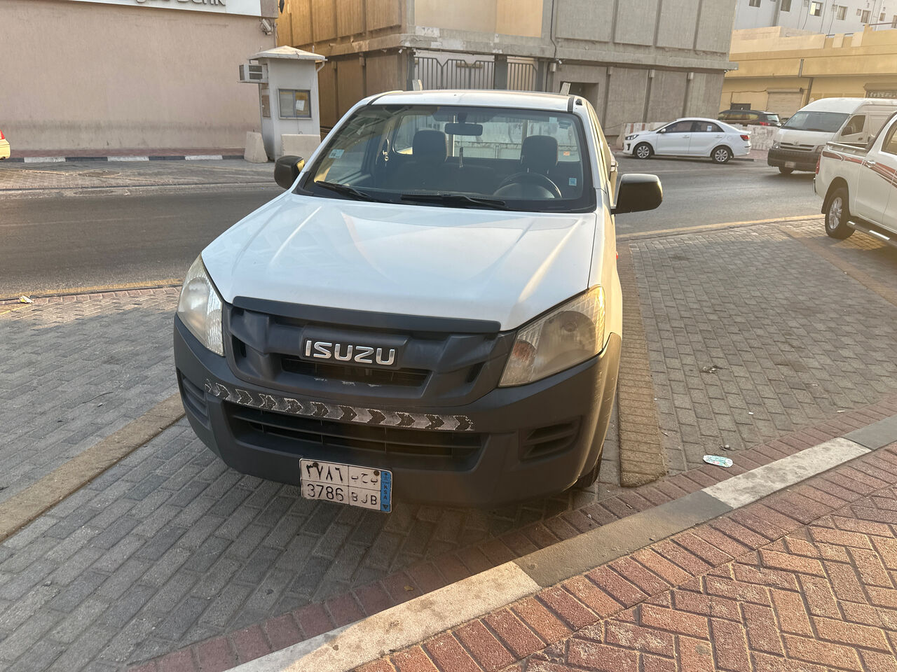 Dammam, Vehicles, Cars & Trucks , SAR 48000,  Isuzu D-MAX,  2016,  Manual,  231471 KM,