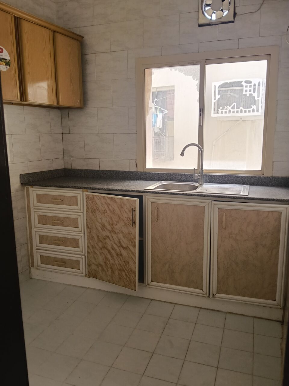 Gudaibiya, Apartments, Flats, Houses & Villas, BHD 200/month,  2 BR,  2 Bedroom Unfurnished Flat For Rent With Ewa