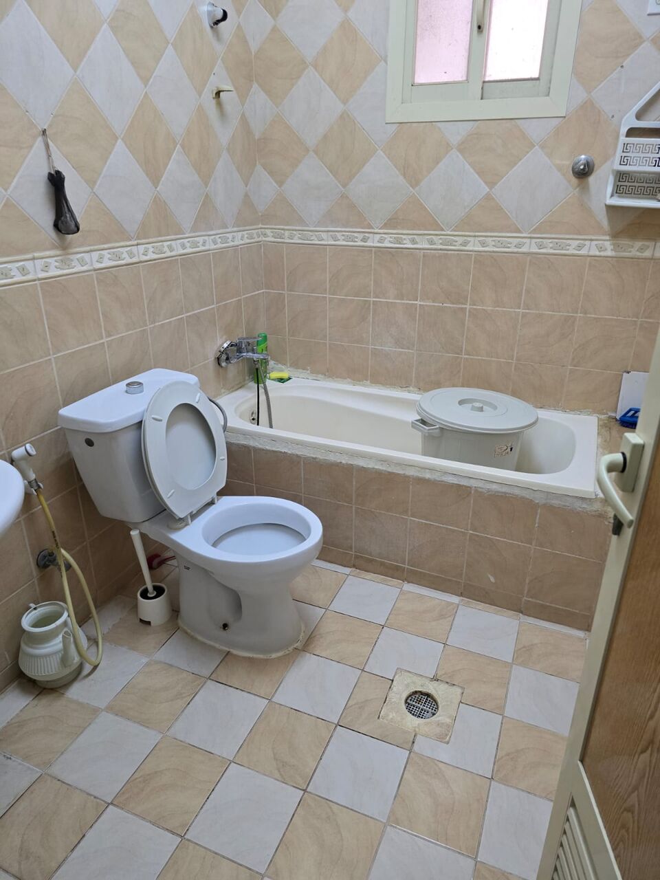 Akrabia, Apartments, Flats, Houses & Villas, SAR 1000/month,  Furnished,  1 BR,  Fully Furnished Bachelor Room For Rent (1 Executive Bachelor Only).