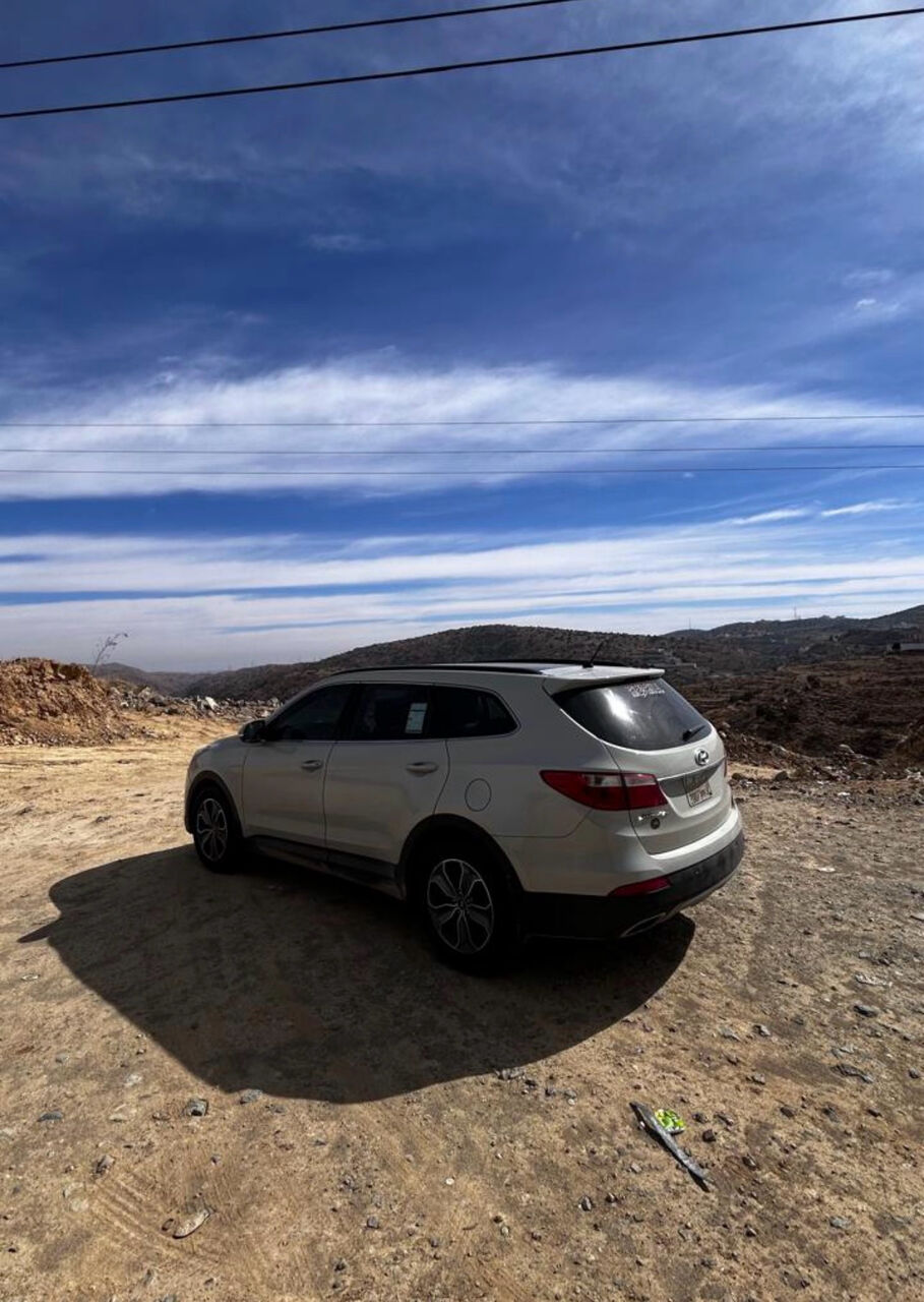 Riyadh, Vehicles, Cars & Trucks , SAR 45000,  Hyundai Santa Fe,  2016,  Automatic,  215000 KM,  Hyundai Grand Santafe