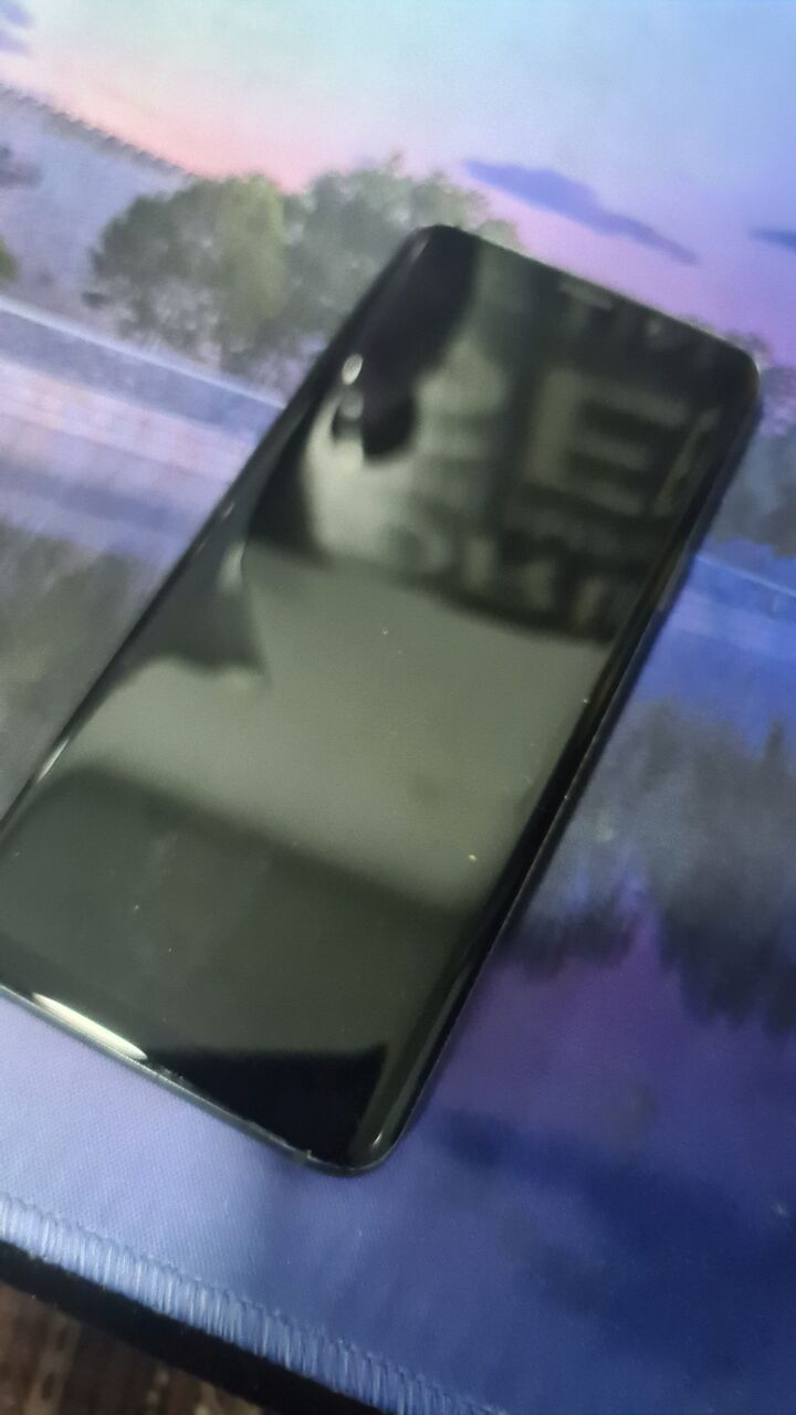 Manama, Mobile Phones, BHD 50,  Samsung S9 Clean Condition For 50 Bhd