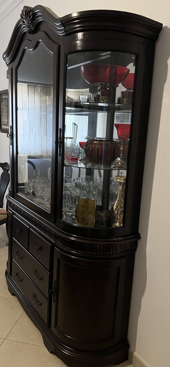 Jeddah, Furniture, SAR 2000,  Glass Cabinet And Buffet