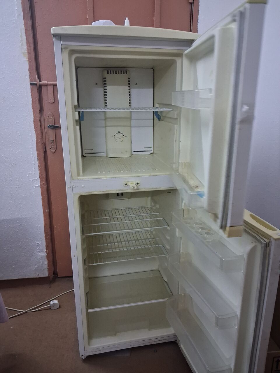 Riyadh, Appliances, SAR 450,  Refrigerator For Sale