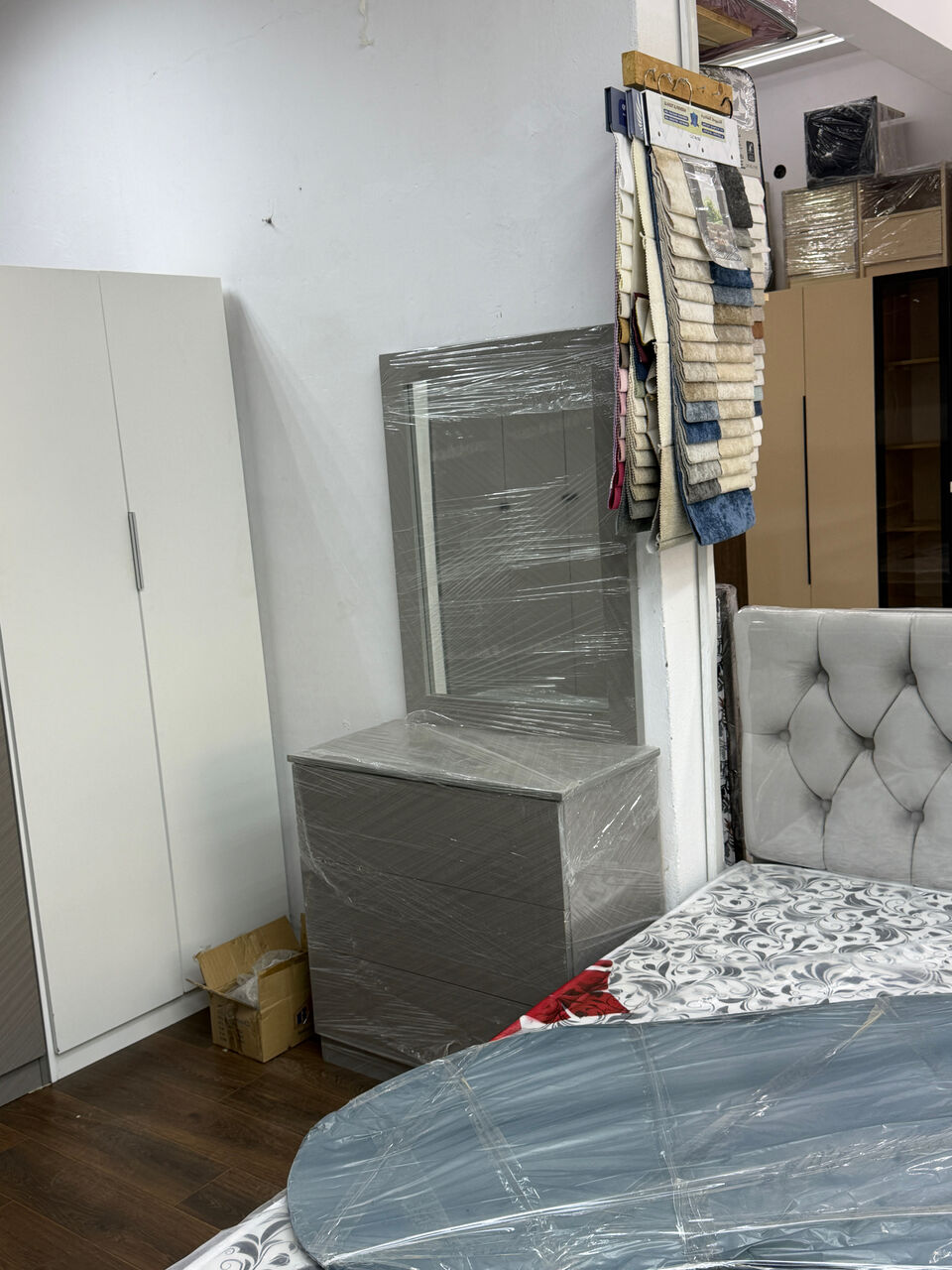 Jeddah, Furniture, SAR 1500,  Queen Size Bedroom Furniture Set Are Available In Multiple Colors And Designs
