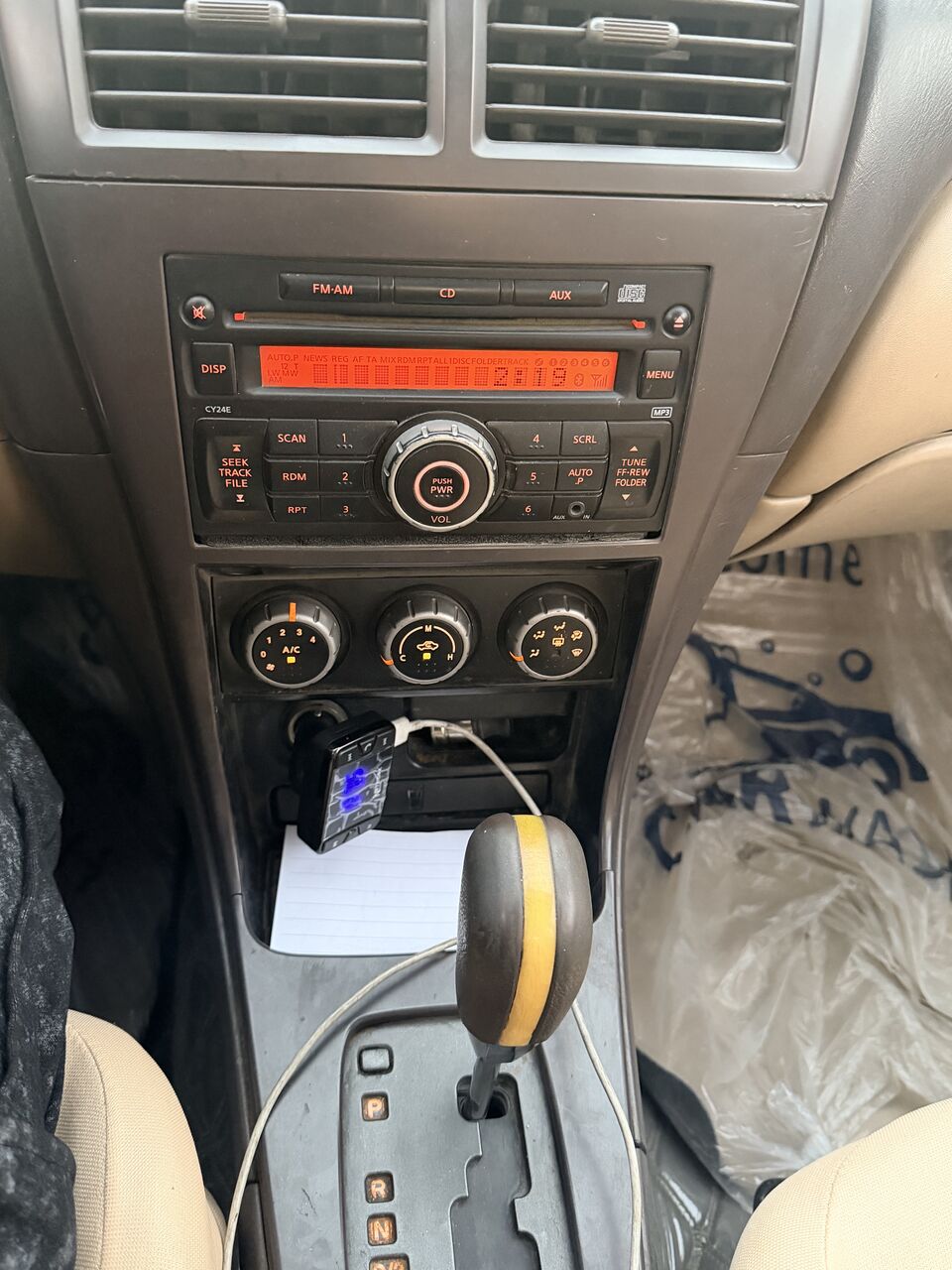 Riyadh, Vehicles, Cars & Trucks , SAR 12500,  Nissan Sunny,  2011,  Automatic,  330000 KM,