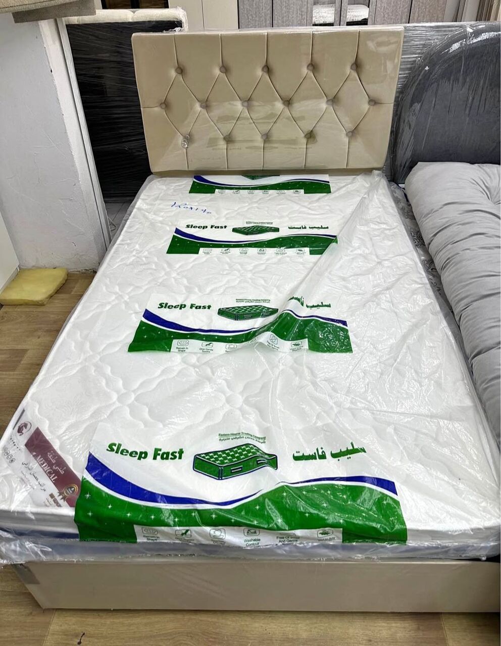 Jeddah, Furniture, SAR 8,  🛏️ Premium Queen Bed | ✨ Modern Design | 🚚 Free Delivery |