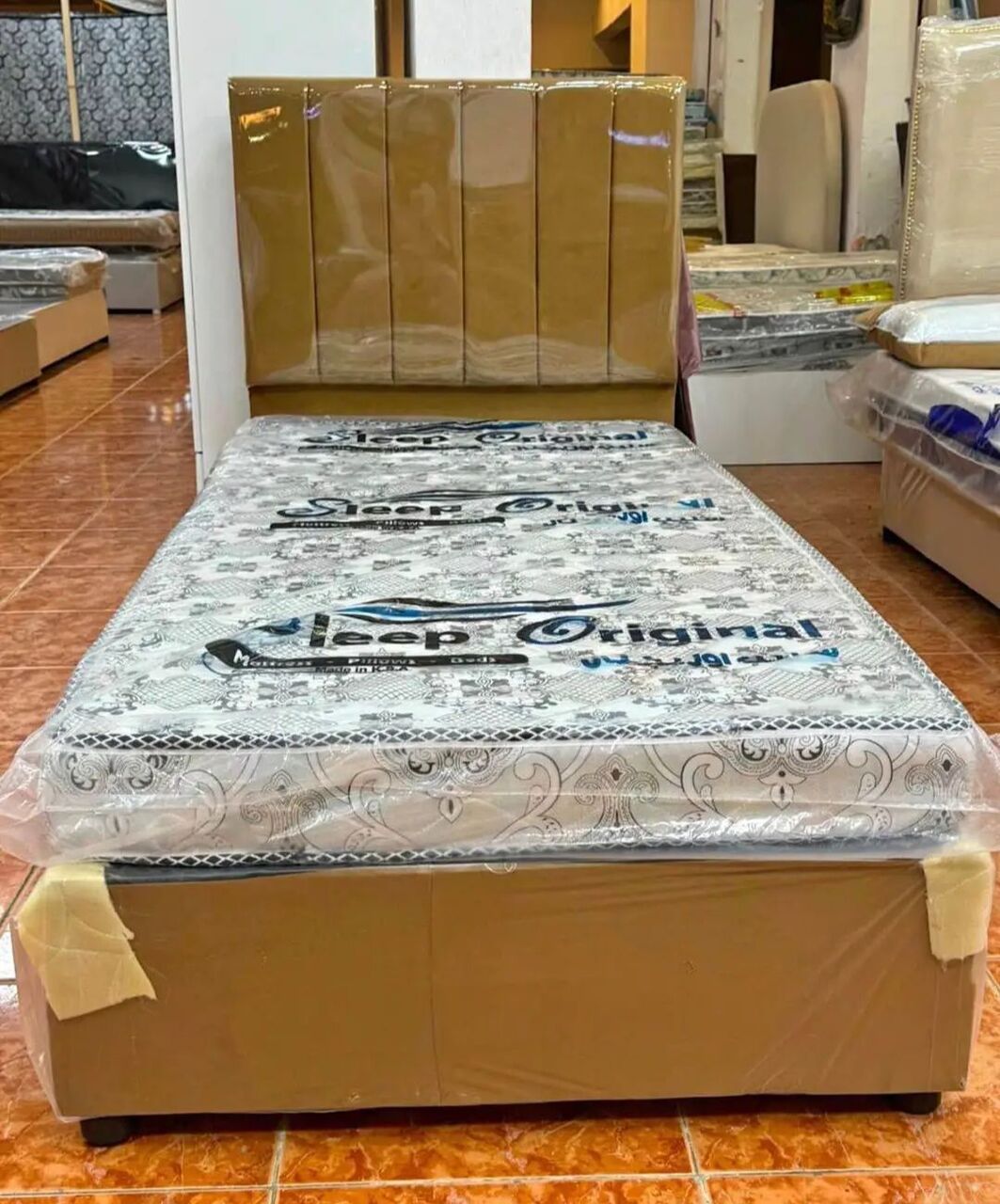 Jeddah, Furniture, SAR 8,  🛏️ Premium Queen Bed | ✨ Modern Design | 🚚 Free Delivery |