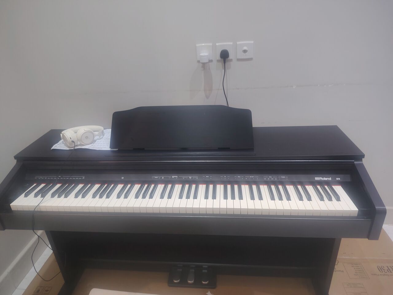 Jeddah, Musical Instruments, SAR 2500,  Piano Rp30 Roland