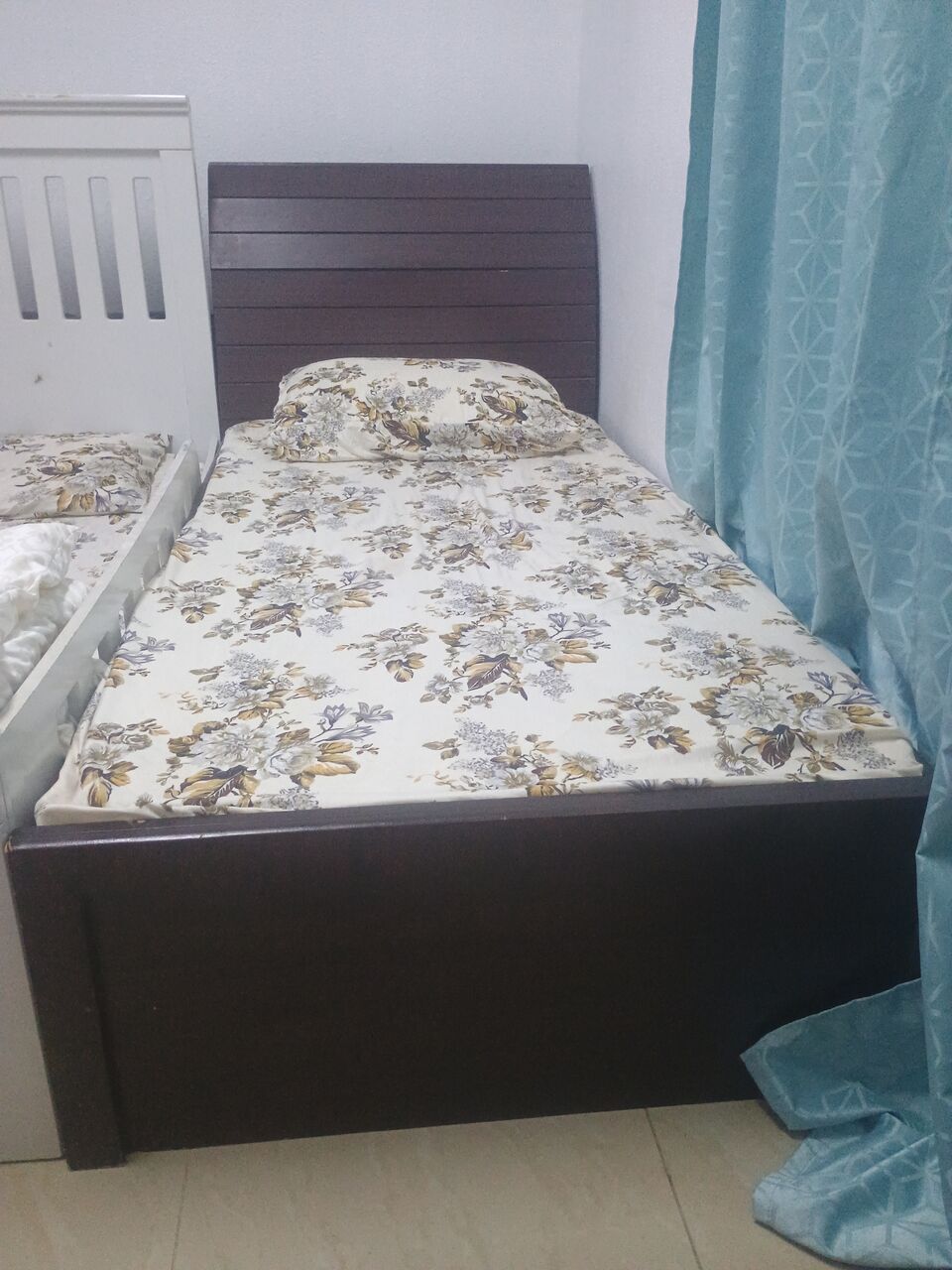 Jubail, Furniture, SAR 70,  1 Brown Single Bed Without Mattress (Size - 100 Cm X 200 Cm). Other Old White Bed Free.