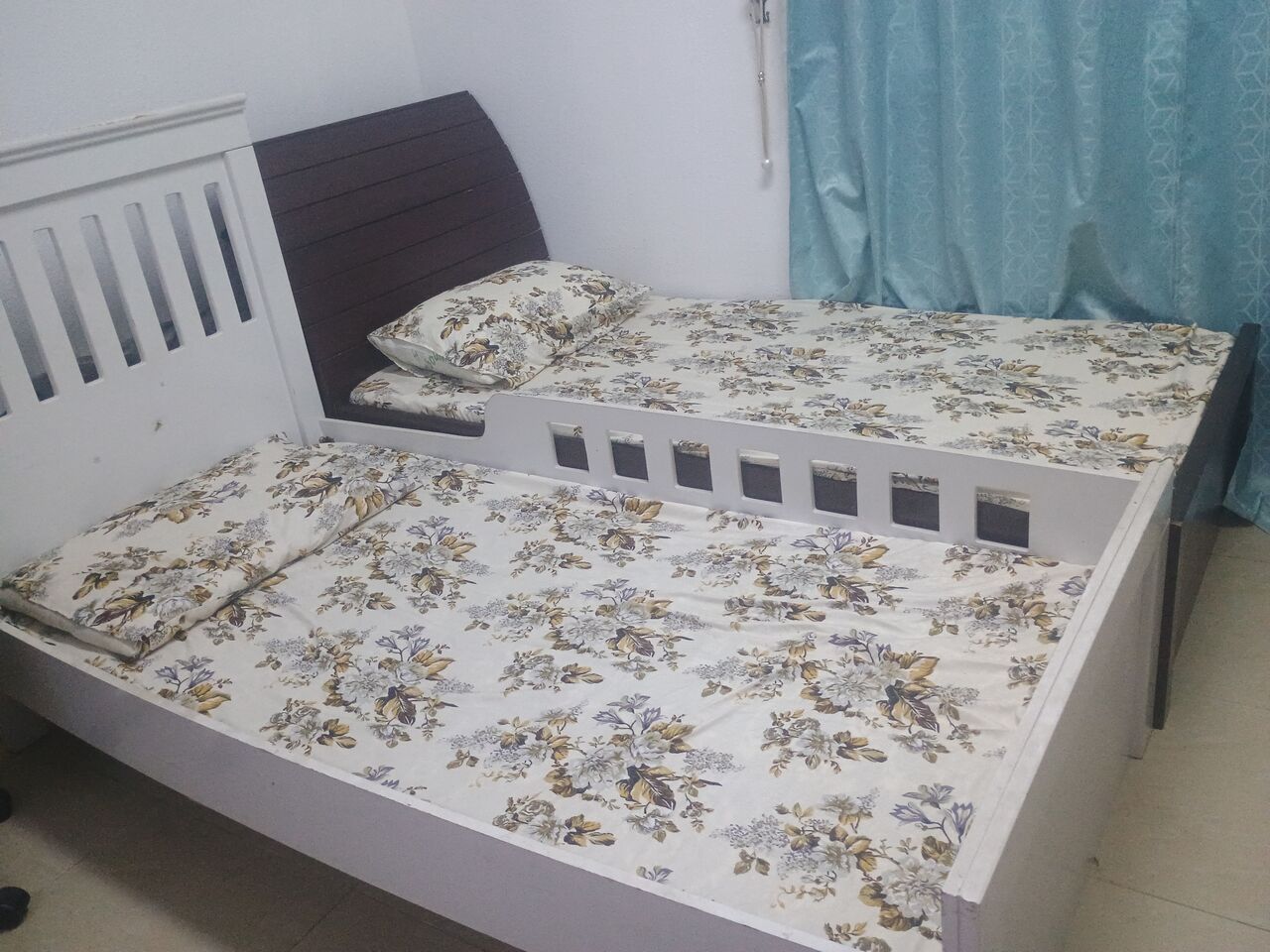 Jubail, Furniture, SAR 70,  1 Brown Single Bed Without Mattress (Size - 100 Cm X 200 Cm). Other Old White Bed Free.