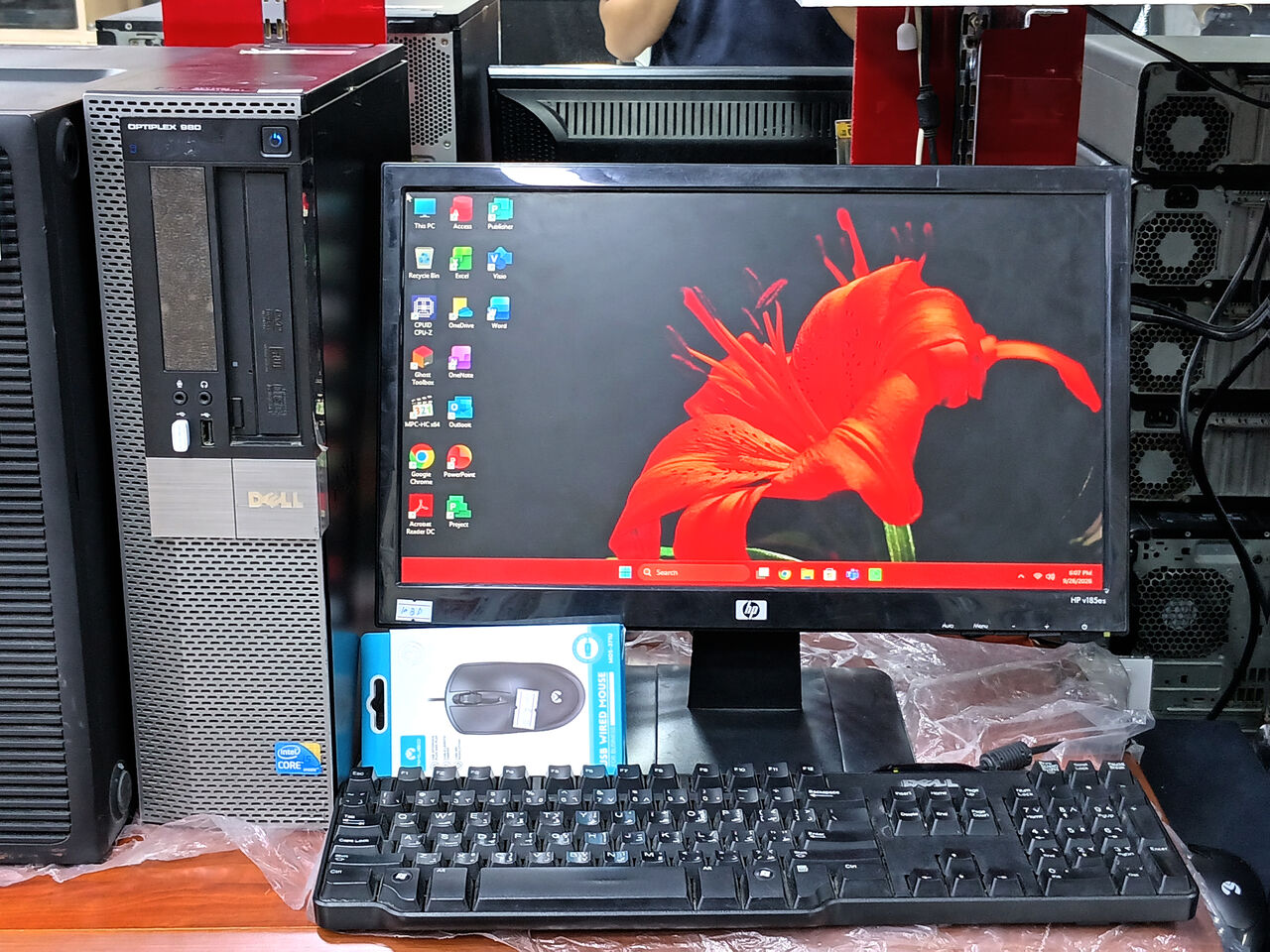 Riffa, Computers, BHD 40,  DELL Computer Set Intel Core I5 RAM 8GB/500GB HDD 19&rsquo;&rsquo; Display With WIFI 40BD Only