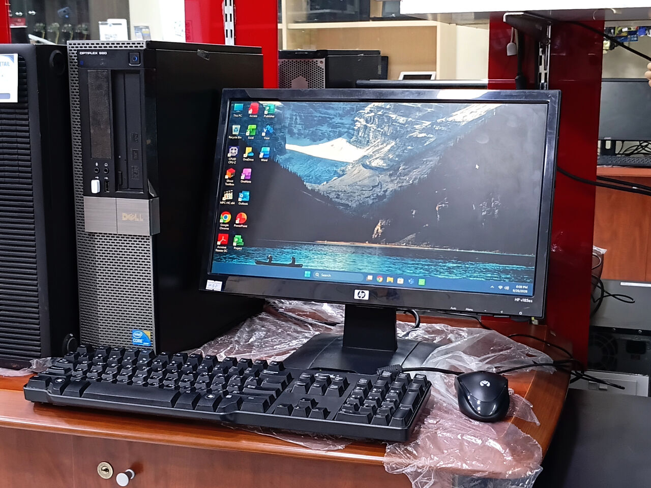 Riffa, Computers, BHD 40,  DELL Computer Set Intel Core I5 RAM 8GB/500GB HDD 19&rsquo;&rsquo; Display With WIFI 40BD Only
