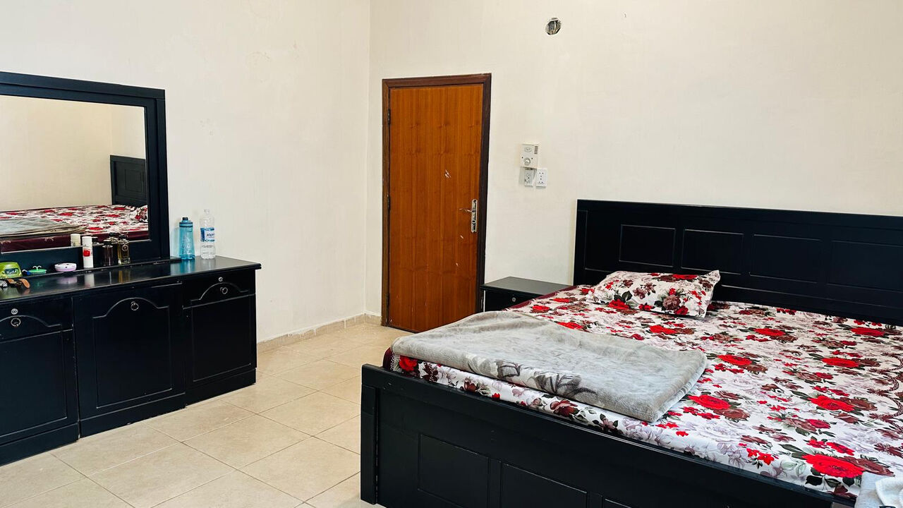 Dammam, Household Items, SAR 750,  URGETNT SALE _ Coat With Matress, Cupboard , Dressing Table With Mirror And Chair