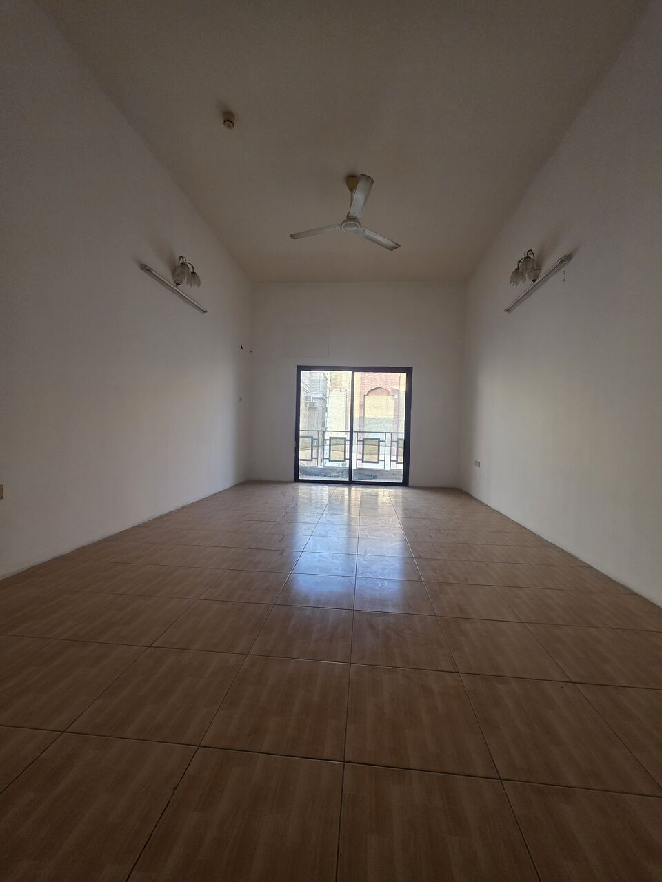 Hoora, Apartments, Flats, Houses & Villas, BHD 180/month,  2 BR,  - Very Neet UN Furnished 2 BHK Balcony Family Flat Without Ewa@180/BD In Hoora