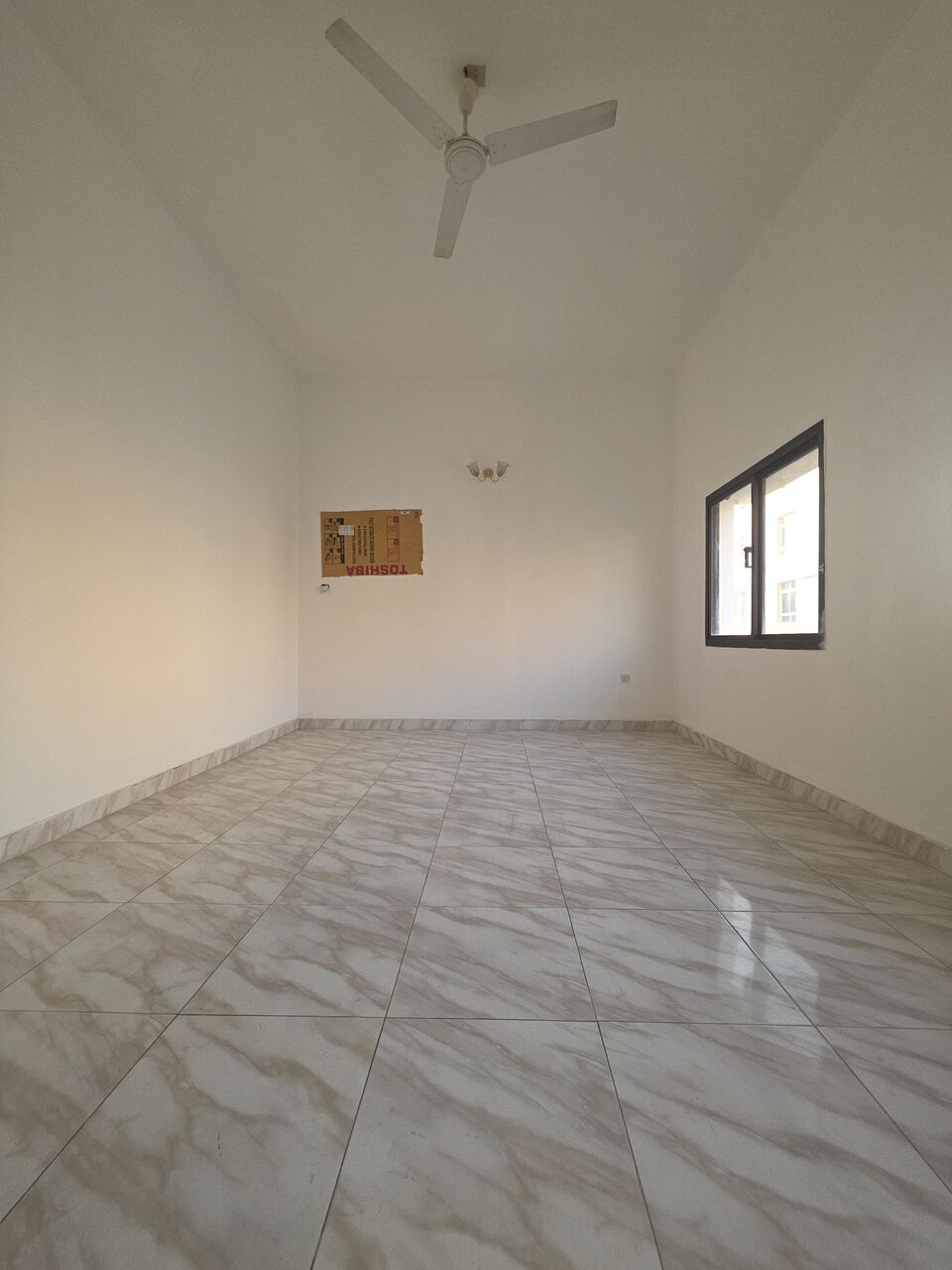 Hoora, Apartments, Flats, Houses & Villas, BHD 180/month,  2 BR,  - Very Neet UN Furnished 2 BHK Balcony Family Flat Without Ewa@180/BD In Hoora