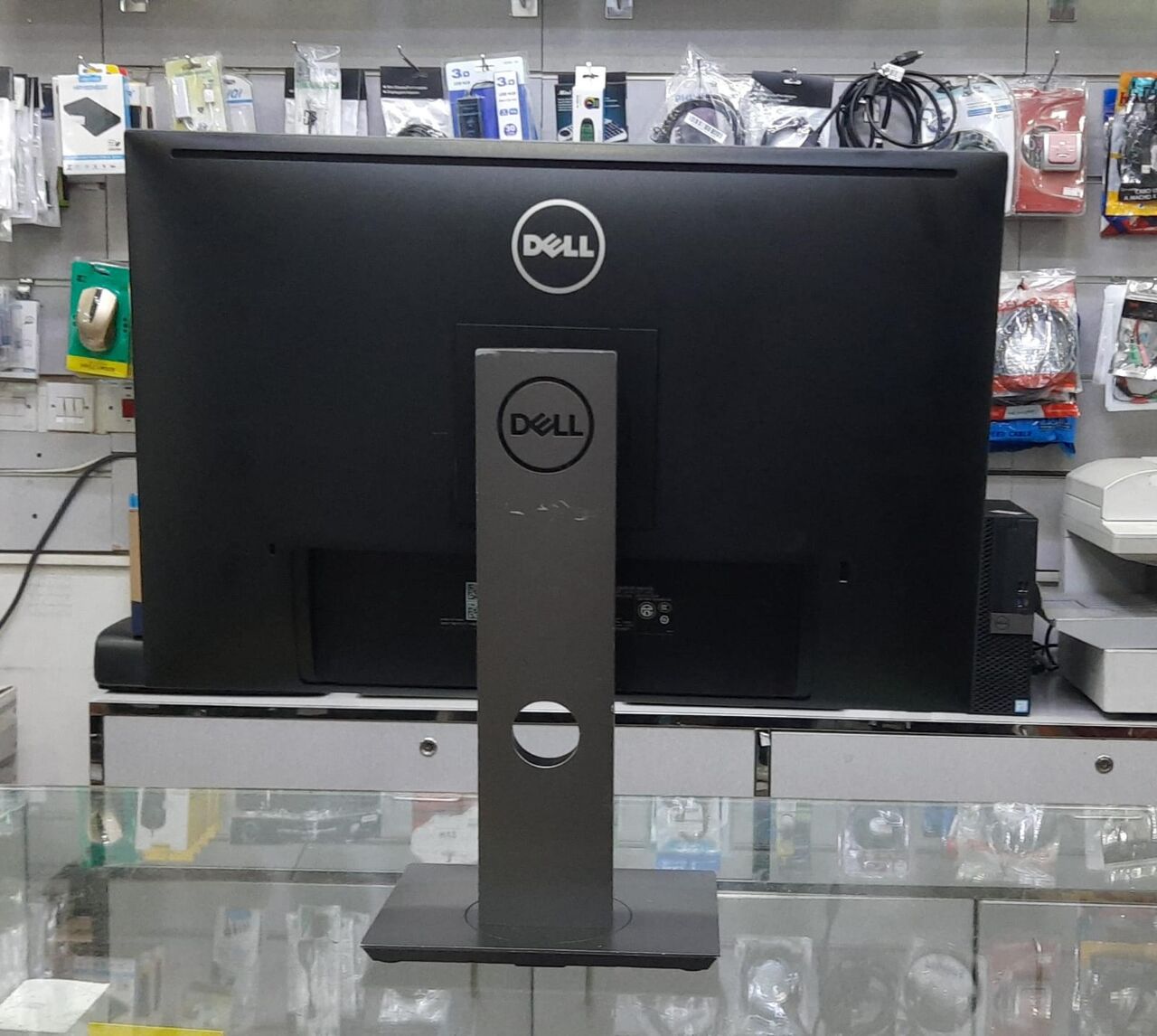 Isa Town, Computers, BHD 29,  Special Offer DELL 24inch IPS Borderless FHD Monitor 180* Rotatable Input: HDMI DP & VGA