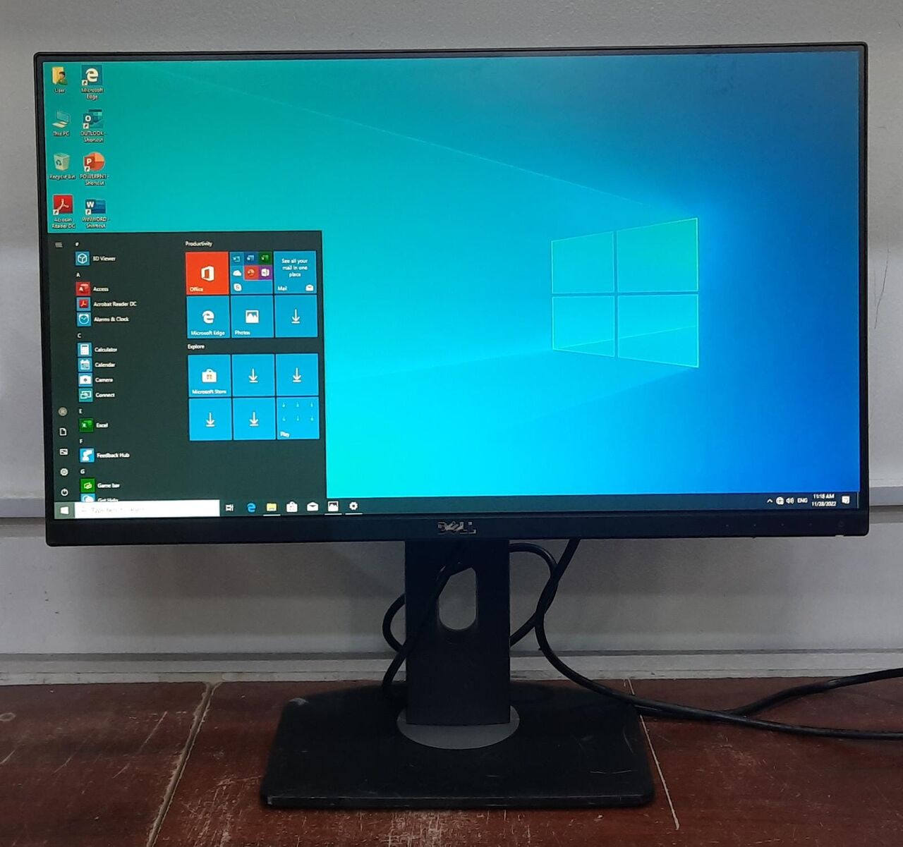 Manama, Computers, BHD 29,  Special Offer DELL 24inch IPS Borderless FHD Monitor 180* Rotatable Input: HDMI DP & VGA