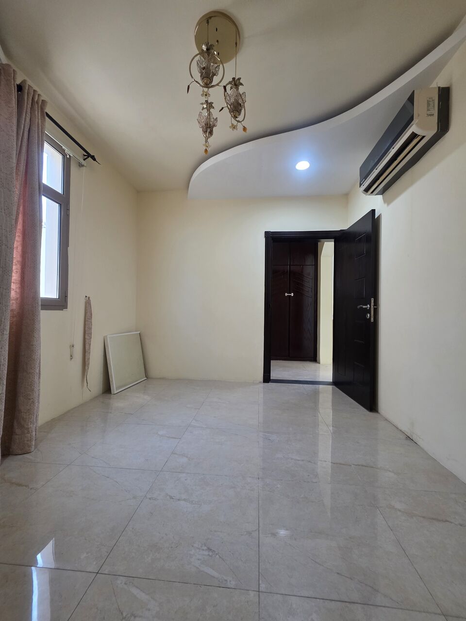 Mahooz, Apartments, Flats, Houses & Villas, BHD 190/month,  1 BR,  Very Neet Semi Furnished 1 BHK Flat With Ewa@190/BD In Mahooz