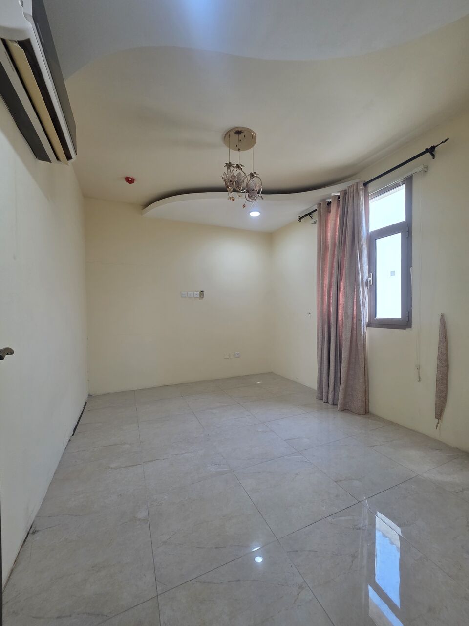 Mahooz, Apartments, Flats, Houses & Villas, BHD 190/month,  1 BR,  Very Neet Semi Furnished 1 BHK Flat With Ewa@190/BD In Mahooz