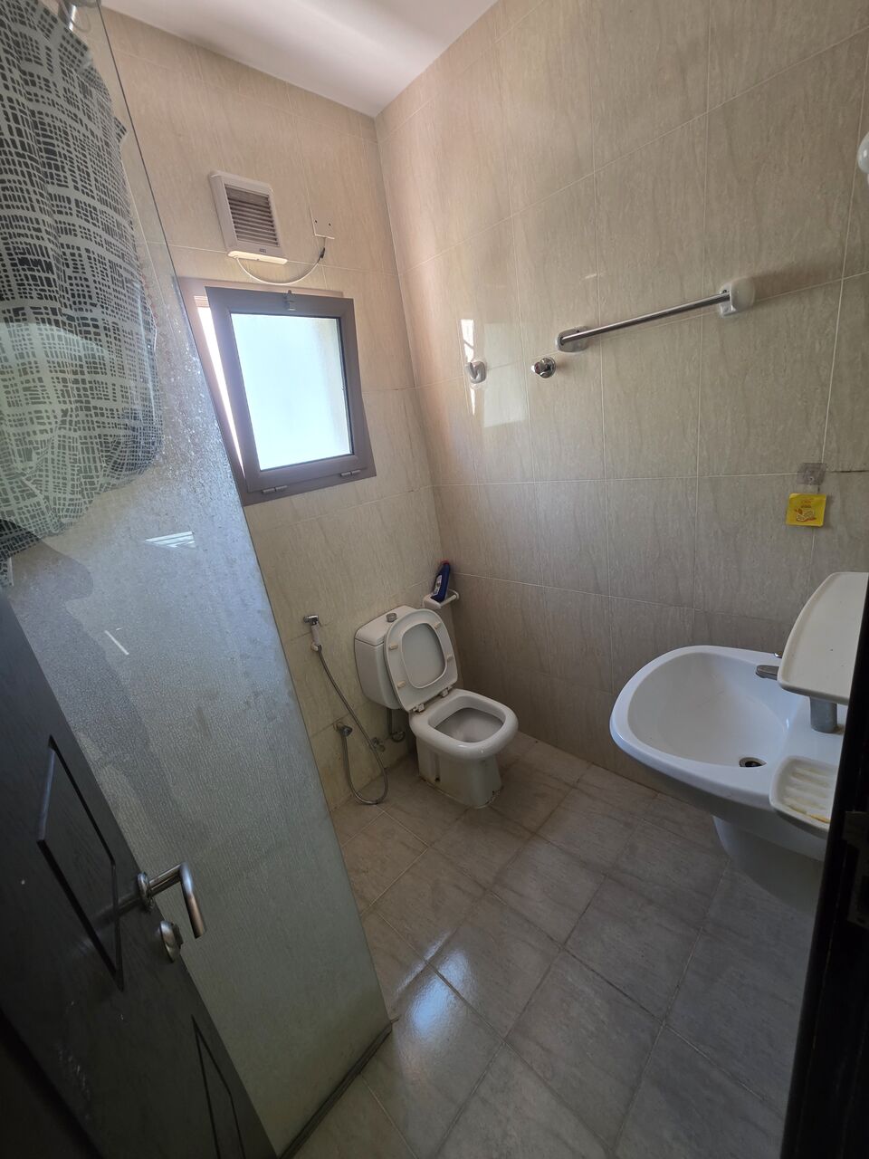 Mahooz, Apartments, Flats, Houses & Villas, BHD 190/month,  1 BR,  Very Neet Semi Furnished 1 BHK Flat With Ewa@190/BD In Mahooz