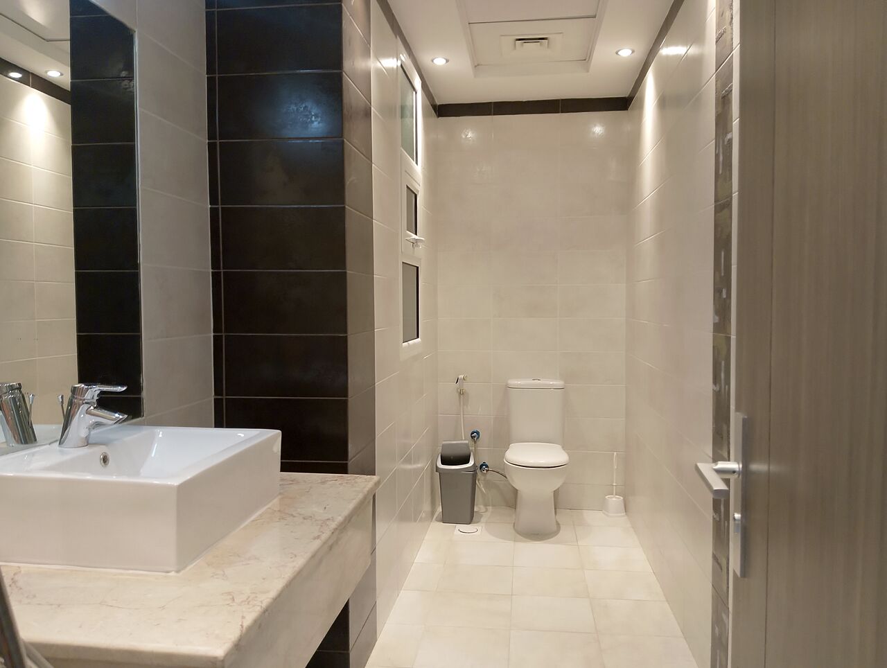 Manama, Apartments, Flats, Houses & Villas, BHD 600/month,  Furnished,  3 BR,  10 Sq. Meter,  For Rent 3BR Duplex In Amwaj