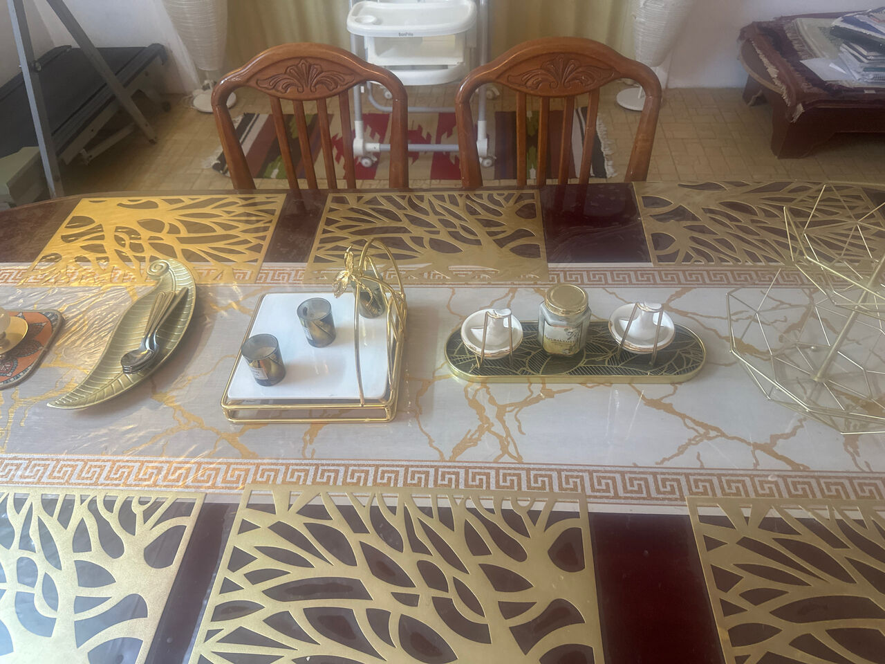 Al Malaz, Furniture, SAR 950,  Wooden Cupboard And 6 Seater Wooden  Dining Table For Sale