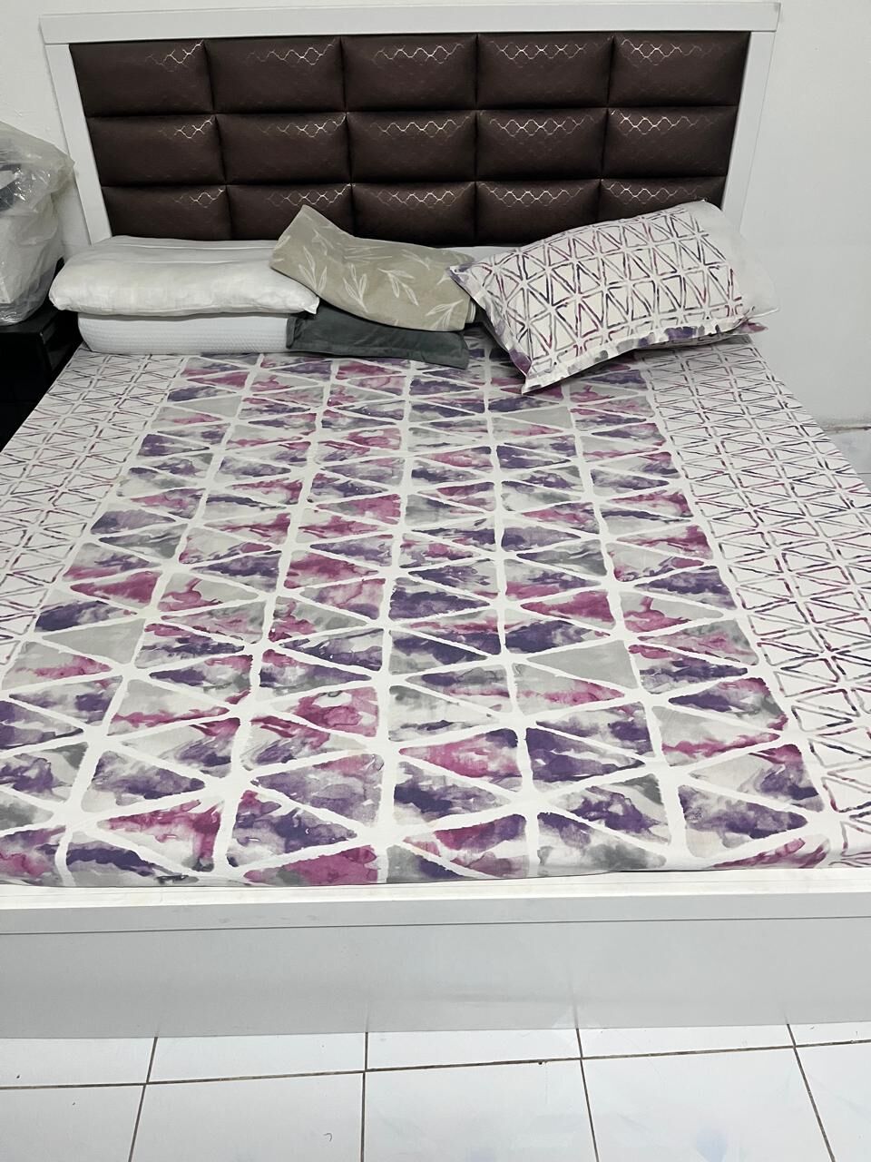 Al Malaz, Furniture, SAR 300,  Double Bed For Sale In Very Good Condition 300 SAR ONLY