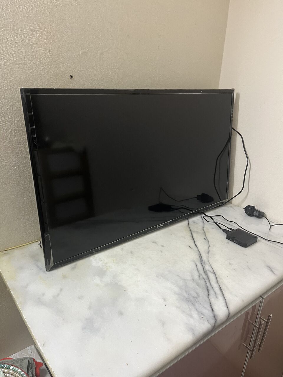 Al Malaz, Electronics, SAR 500,  Samsung 40-inch LCD And X96 Android TV Box For Sale