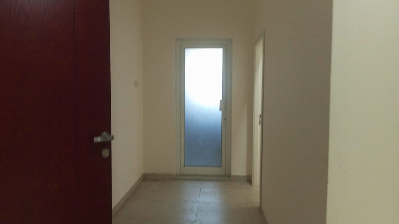 Sitra, Offices, BHD 250,  Commercial Office Available With Lift And Nice Building