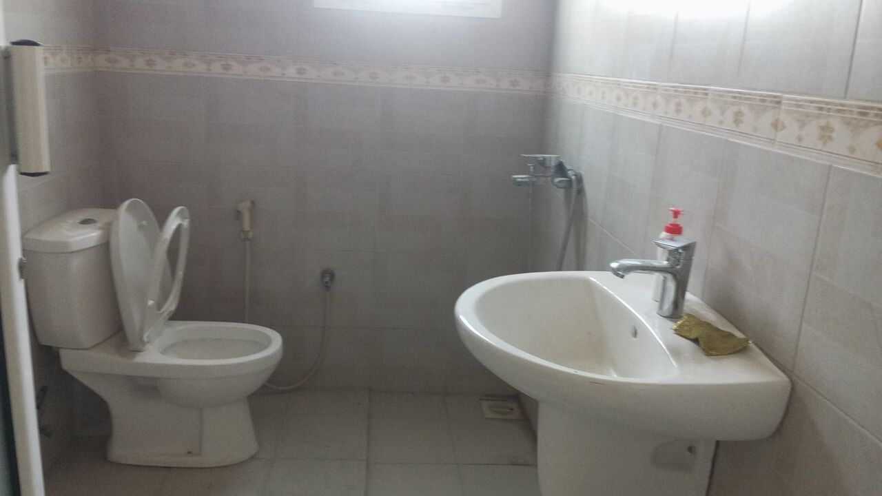 Sitra, Offices, BHD 250,  Commercial Office Available With Lift And Nice Building