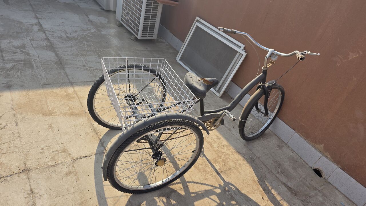 Riyadh, Bicycles, SAR 600,  Old House Holds For Cheap Sale