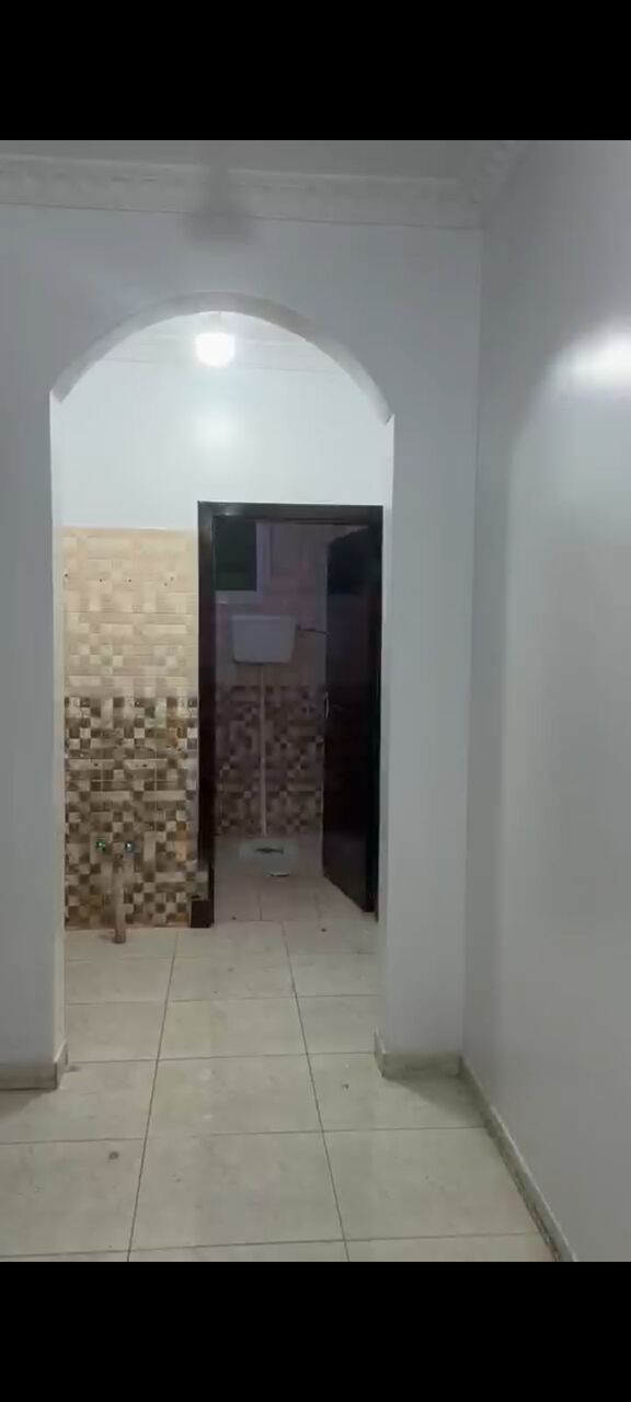Al Naseem, Apartments, Flats, Houses & Villas, SAR 28000/year,  3 BR,  Family Apartment With 2 Ewntry Large House Well Maintain And Located