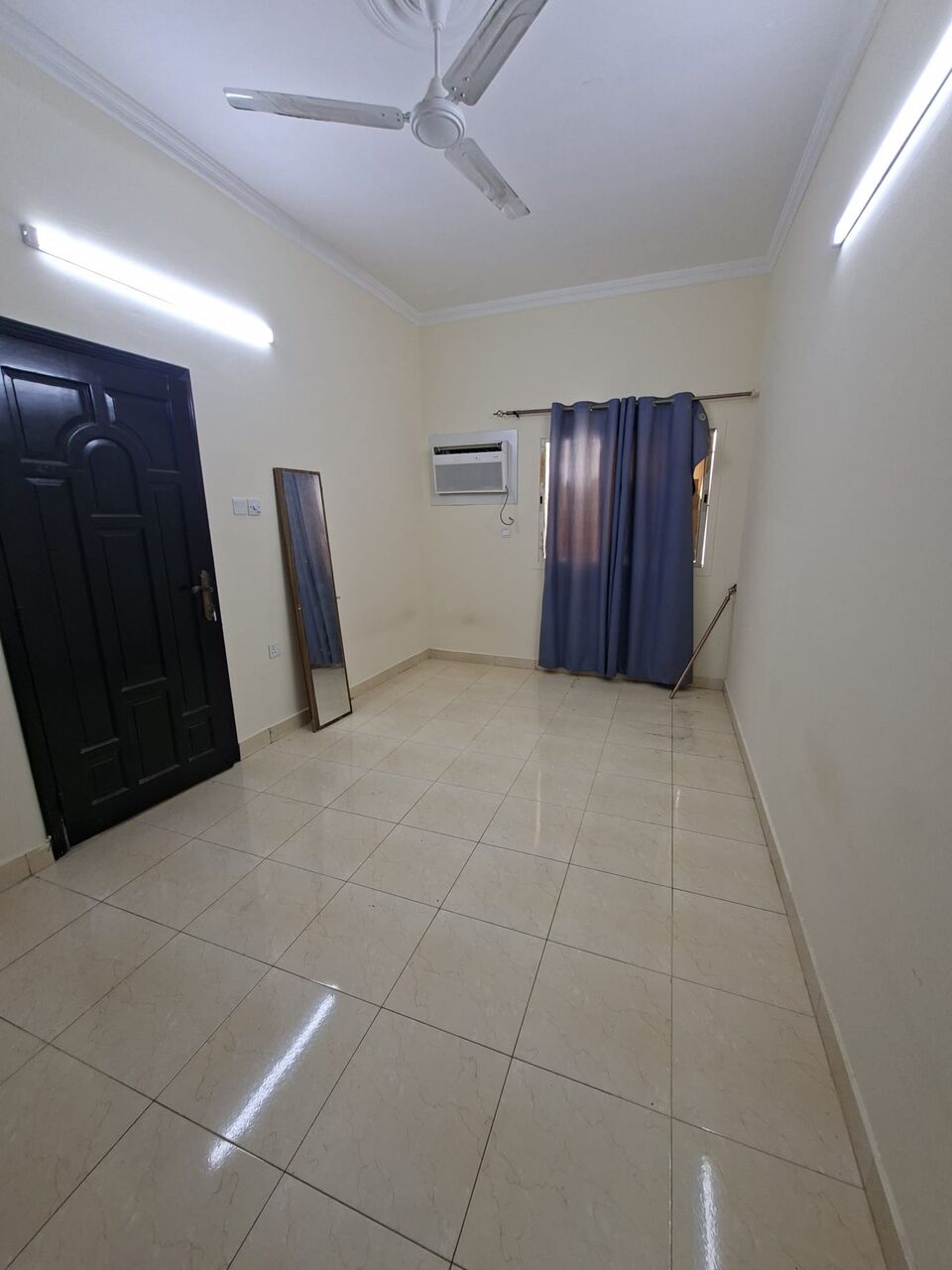 Hoora, Apartments, Flats, Houses & Villas, BHD 150/year,  1 BR,  Apartment For Rent In Hoora Semi Furnished With Electricity 1bhk