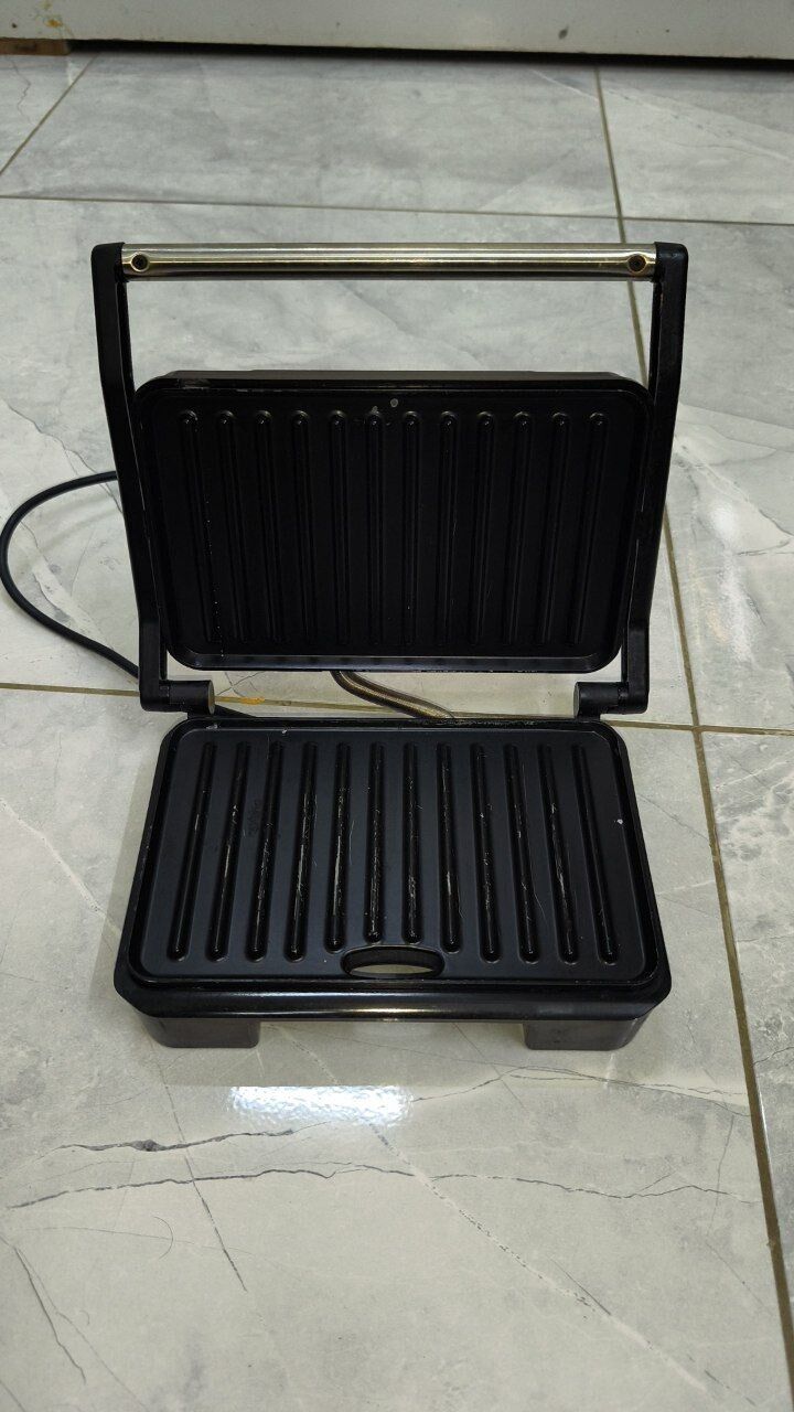 Riyadh, Appliances, SAR 50,  Sandwich Maker Grill And Waffle Maker