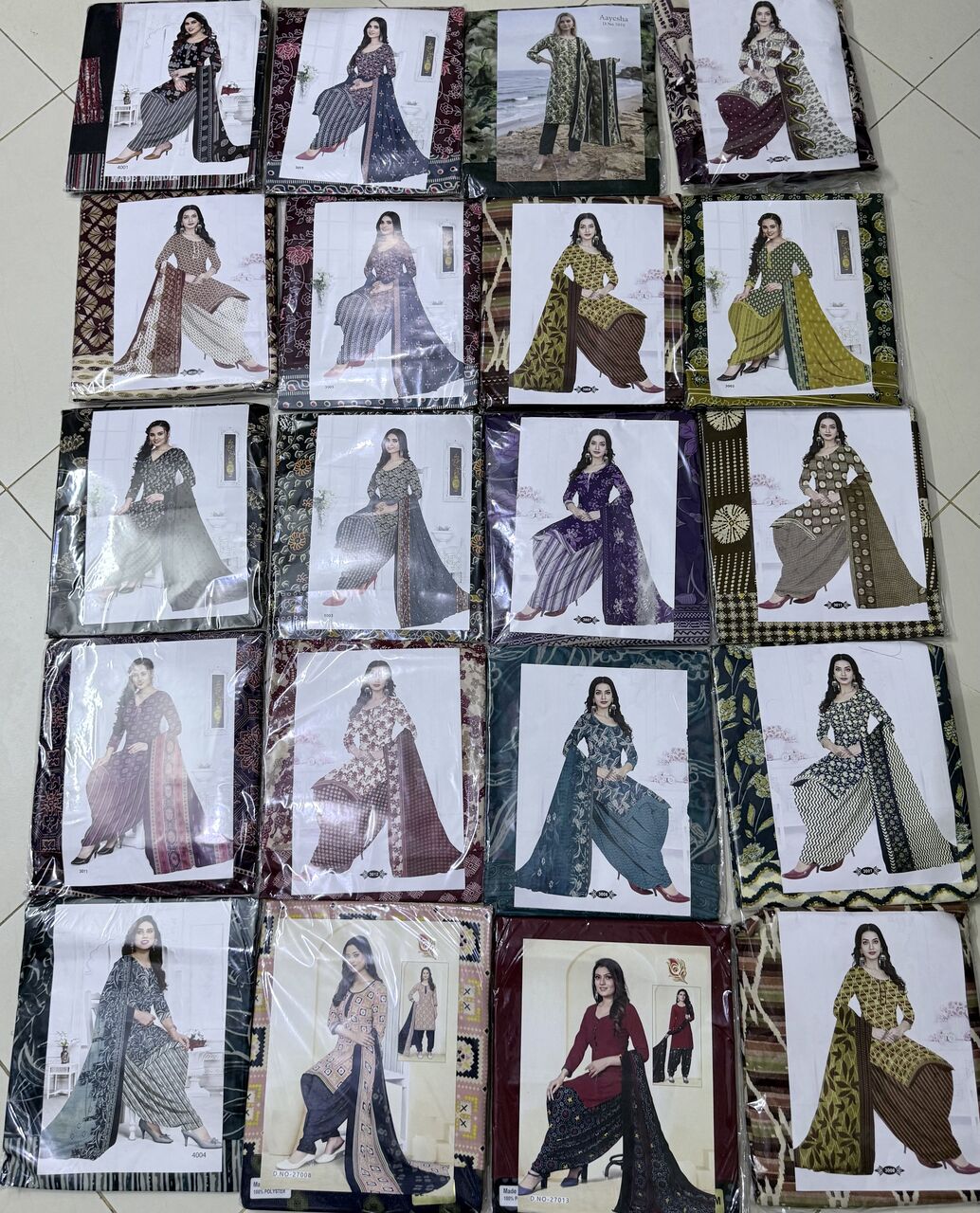 Al Malaz, Clothing & Accessories, SAR 50,  Women Suit Piece/ Lawn Kashmiri
