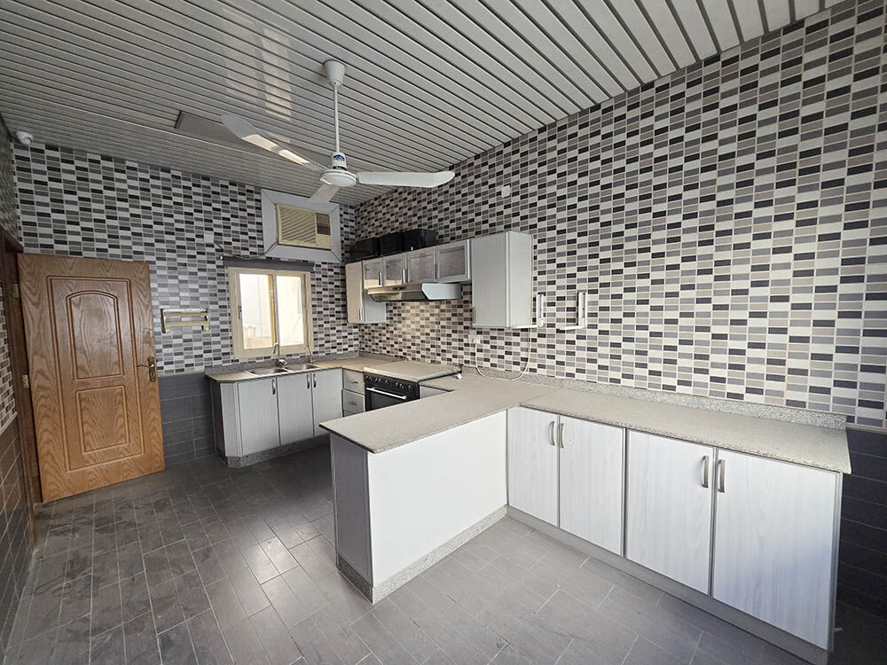 Jidhafs, Apartments, Flats, Houses & Villas, BHD 220/month,  3 BR,  125 Sq. Meter,  3BHK Apartment In Jidhafs First Floor With AC