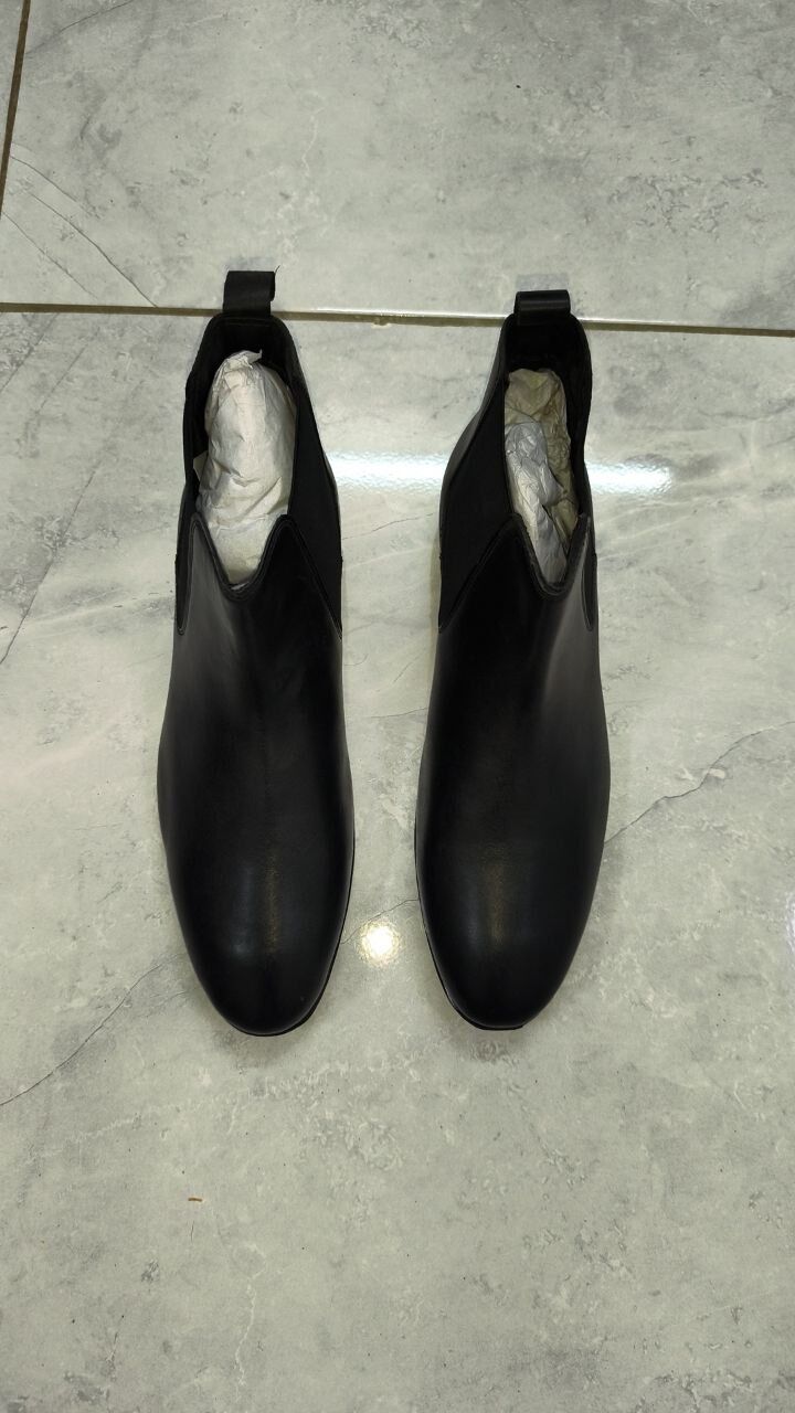 Riyadh, Clothing & Accessories, SAR 75,  New Shoe Black Boot Leather Chelsea