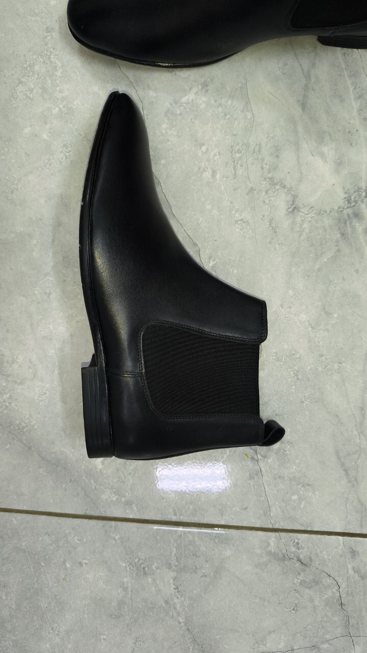 Riyadh, Clothing & Accessories, SAR 75,  New Shoe Black Boot Leather Chelsea